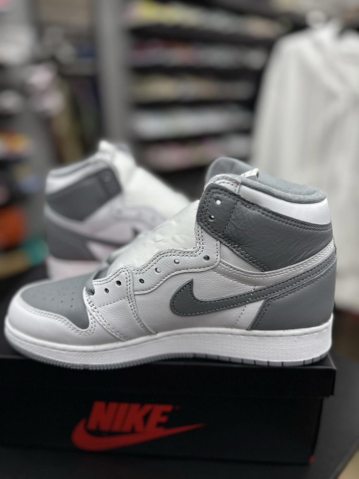 Nike Nike Air Jordan 1 Retro High OG Stealth White - GS 6.5Y/8W Size US 6.5 / EU 39-40 - 7 Thumbnail