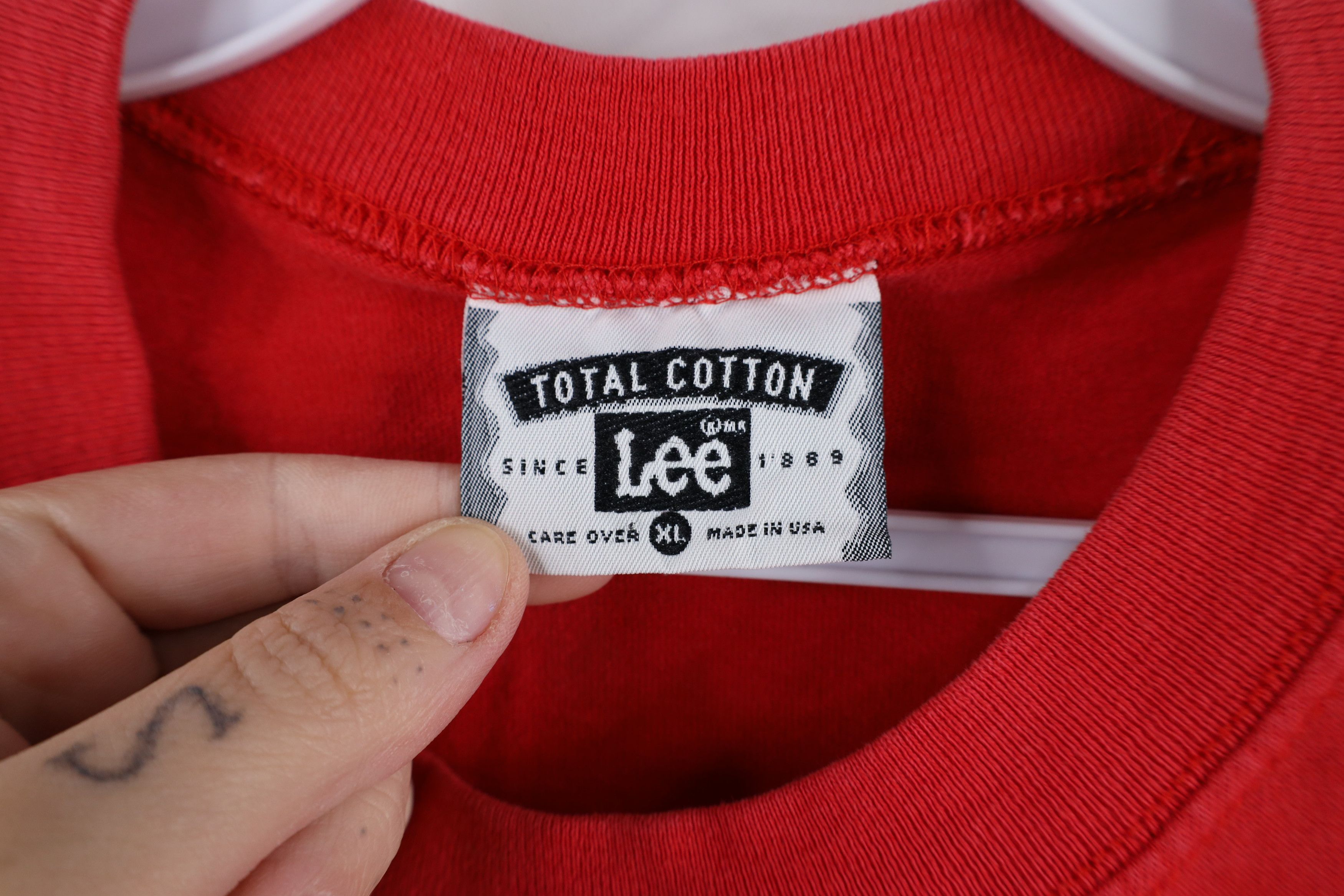 Vintage Vintage 90s Streetwear Fit Pocket T-Shirt Red Cotton USA Size US XL / EU 56 / 4 - 7 Thumbnail