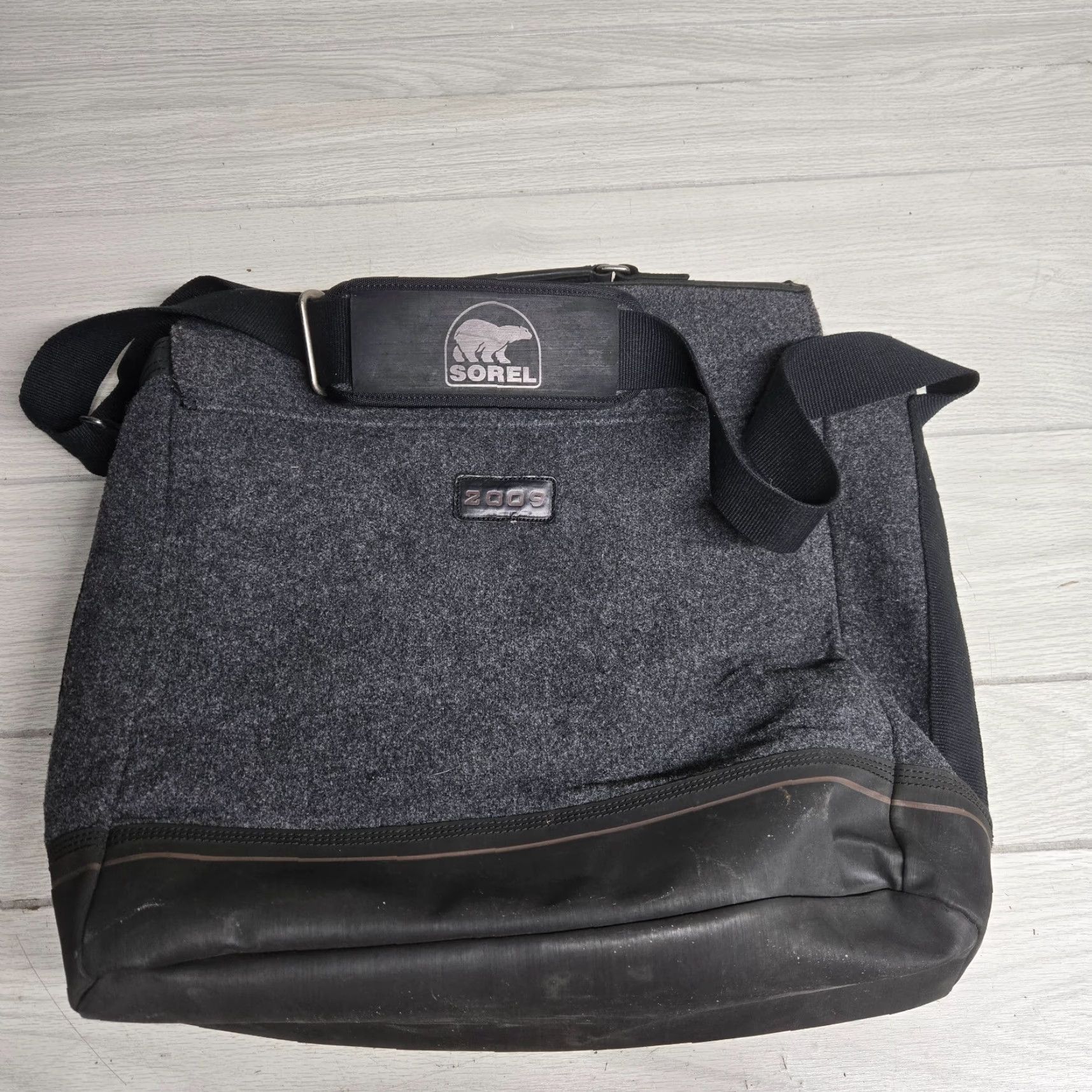 SOREL Sorel Messenger Bag Wool Gray Unisex Large Travel Luggage - Limited Edition, Water Resistant, Leather Strap Mens Womens Size ONE SIZE - 6 Thumbnail