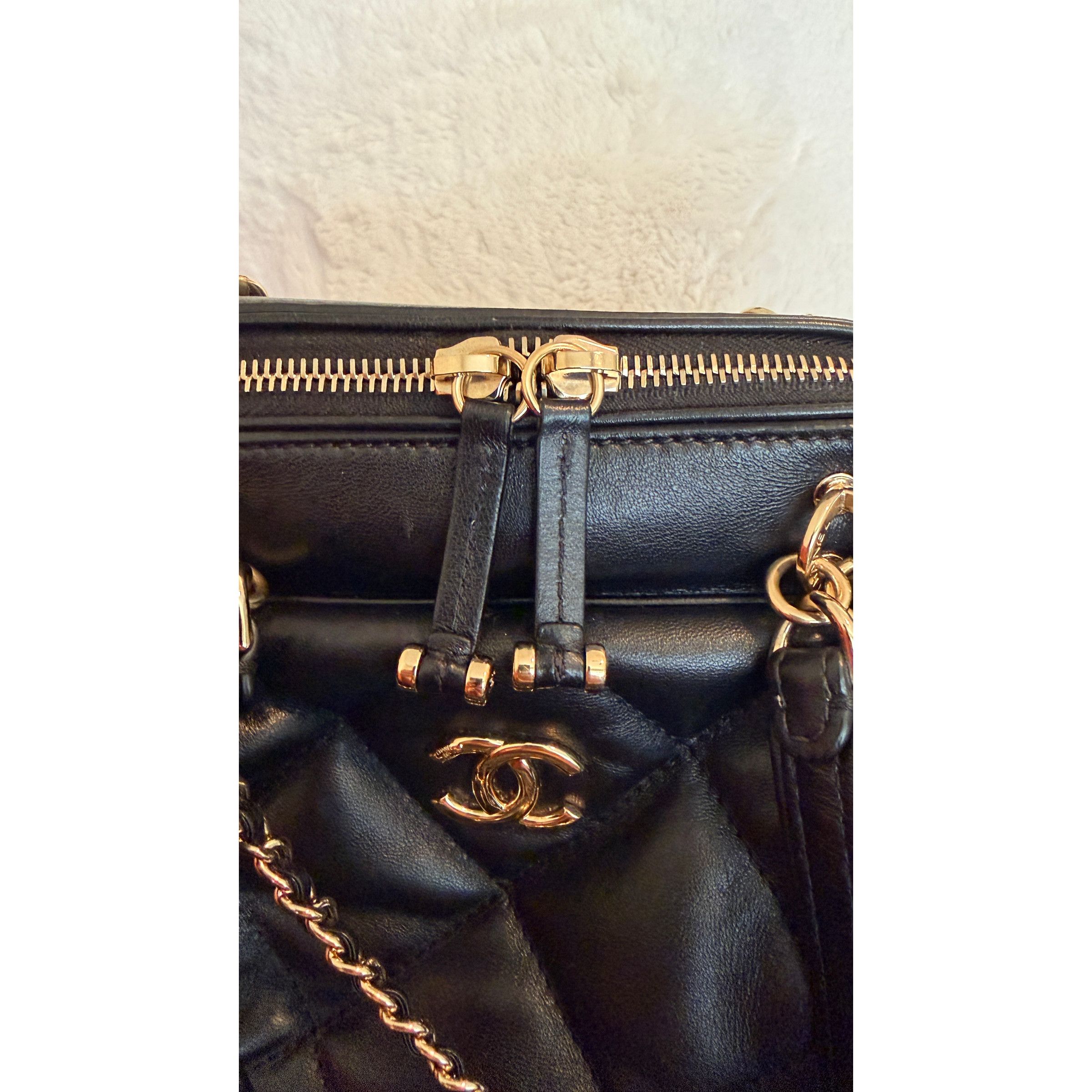 Chanel CHANEL BLACK QUILTED BOWLING CHAIN BAG Size ONE SIZE - 6 Thumbnail