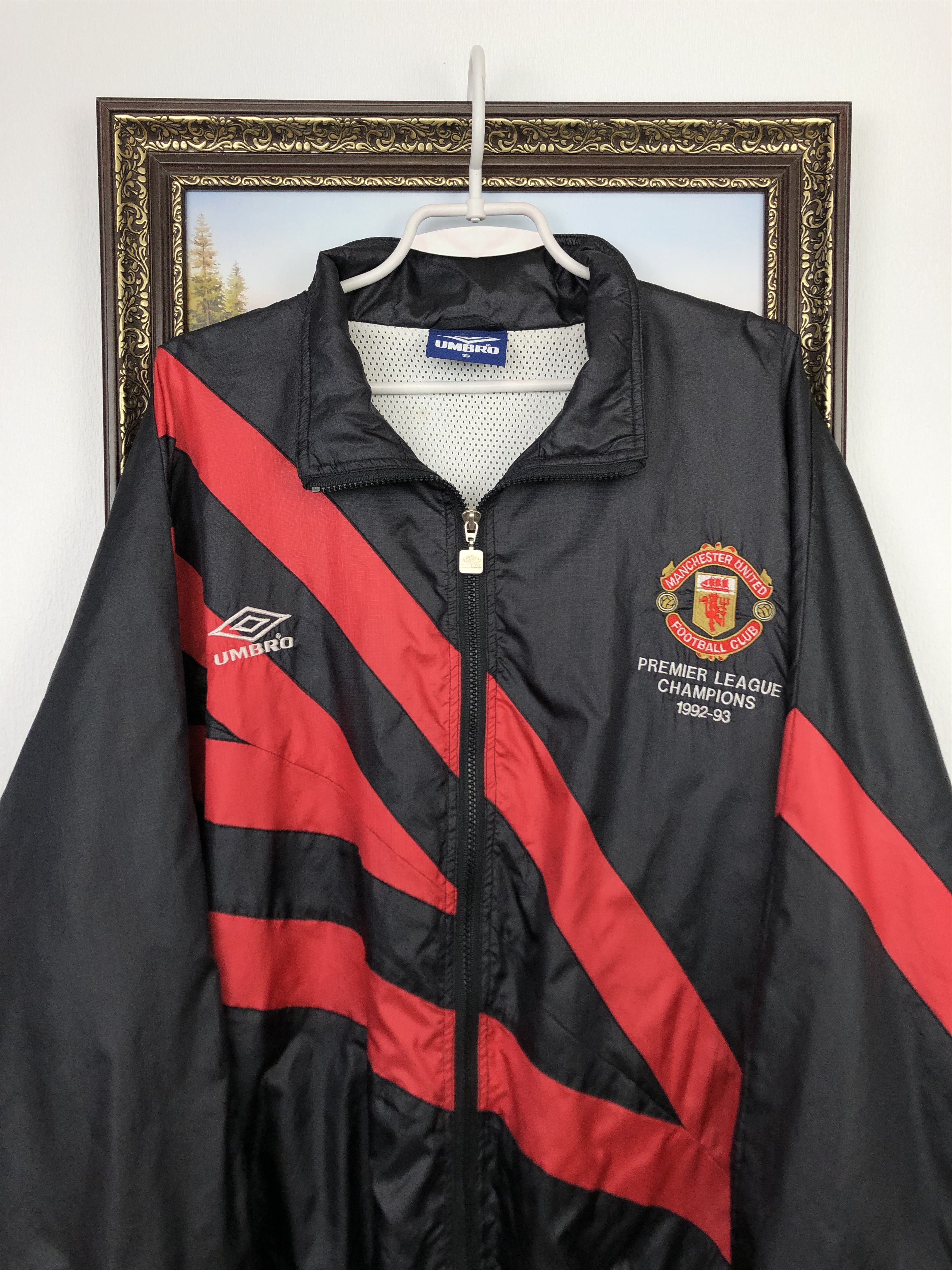 Umbro Vintage Manchester United Umbro Football Track Soccer Jacket Size US M / EU 48-50 / 2 - 2 Thumbnail