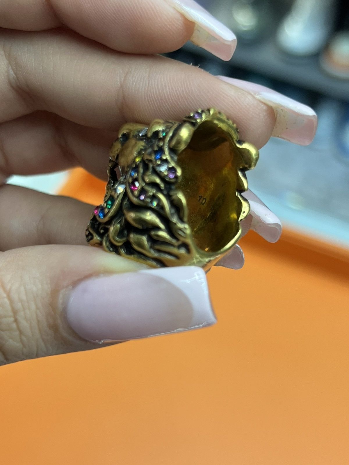 Gucci Gucci Crystal Lion Head Ring Size ONE SIZE - 9 Thumbnail