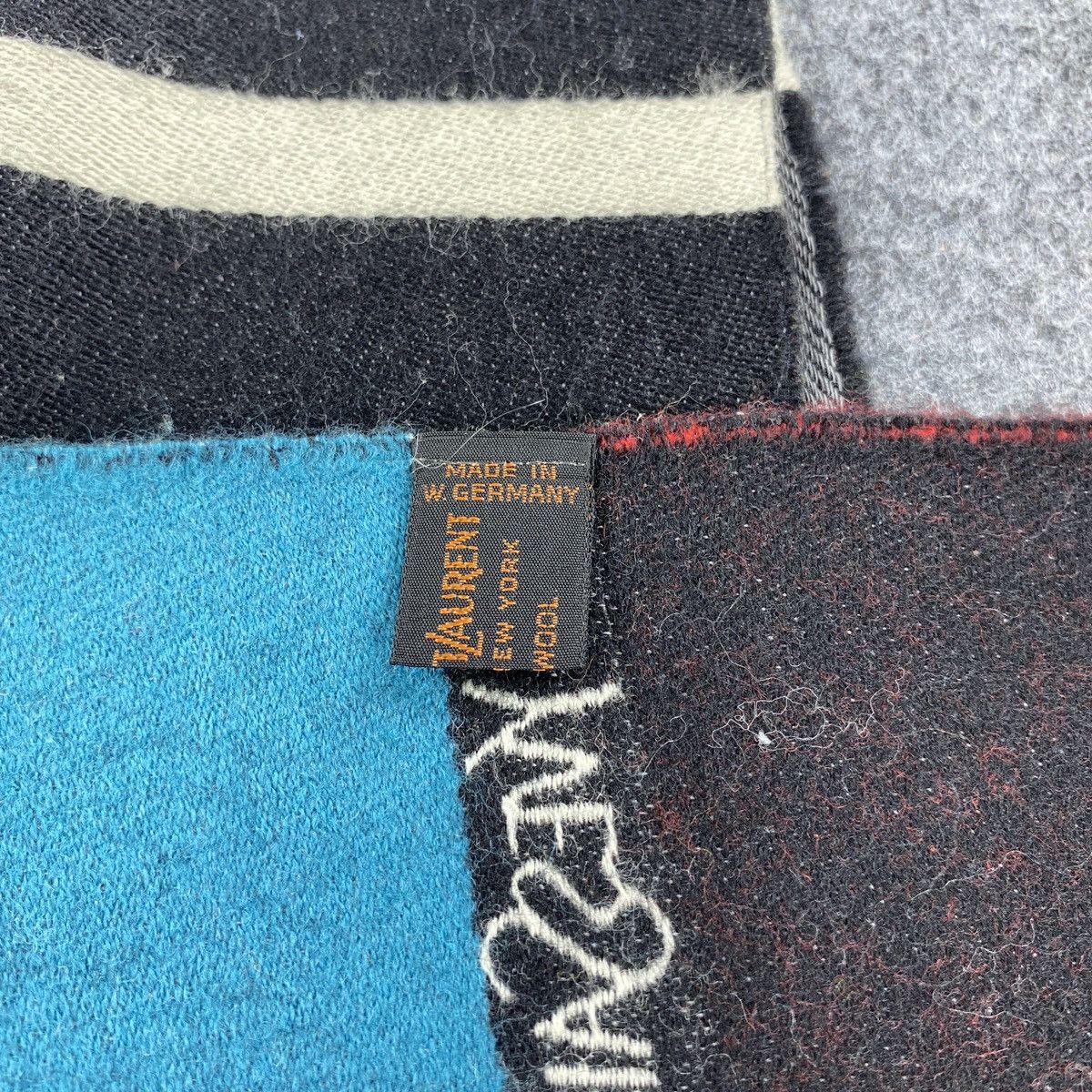 Vintage × Yves Saint Laurent Yves Saint Laurent Scarf # Muffler # Neckwear # D590 Size ONE SIZE - 5 Thumbnail