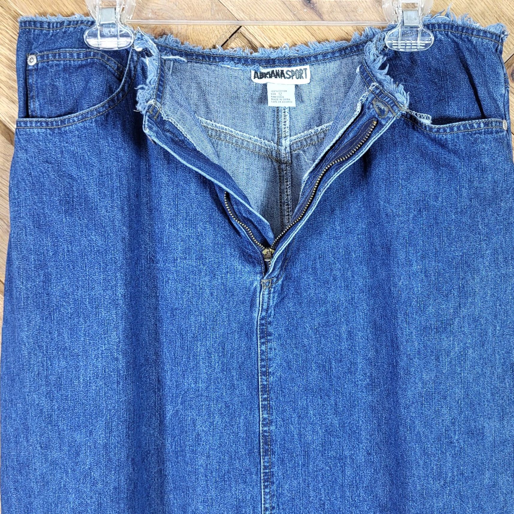 Denime VINTAGE Adriana Sport Womens Denim Maxi Skirt Size 12 Blue Frayed Waist Back Slit Skirt Womens Blue Maxi Slit 12 Adriana Sport Size 34" / US 12 / IT 48 - 7 Thumbnail