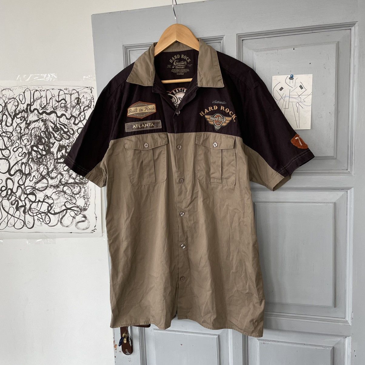 Hard Rock Cafe Vintage 90’s Hard Rock Atlanta Short Shirt Size L Size US L / EU 52-54 / 3 - 3 Thumbnail