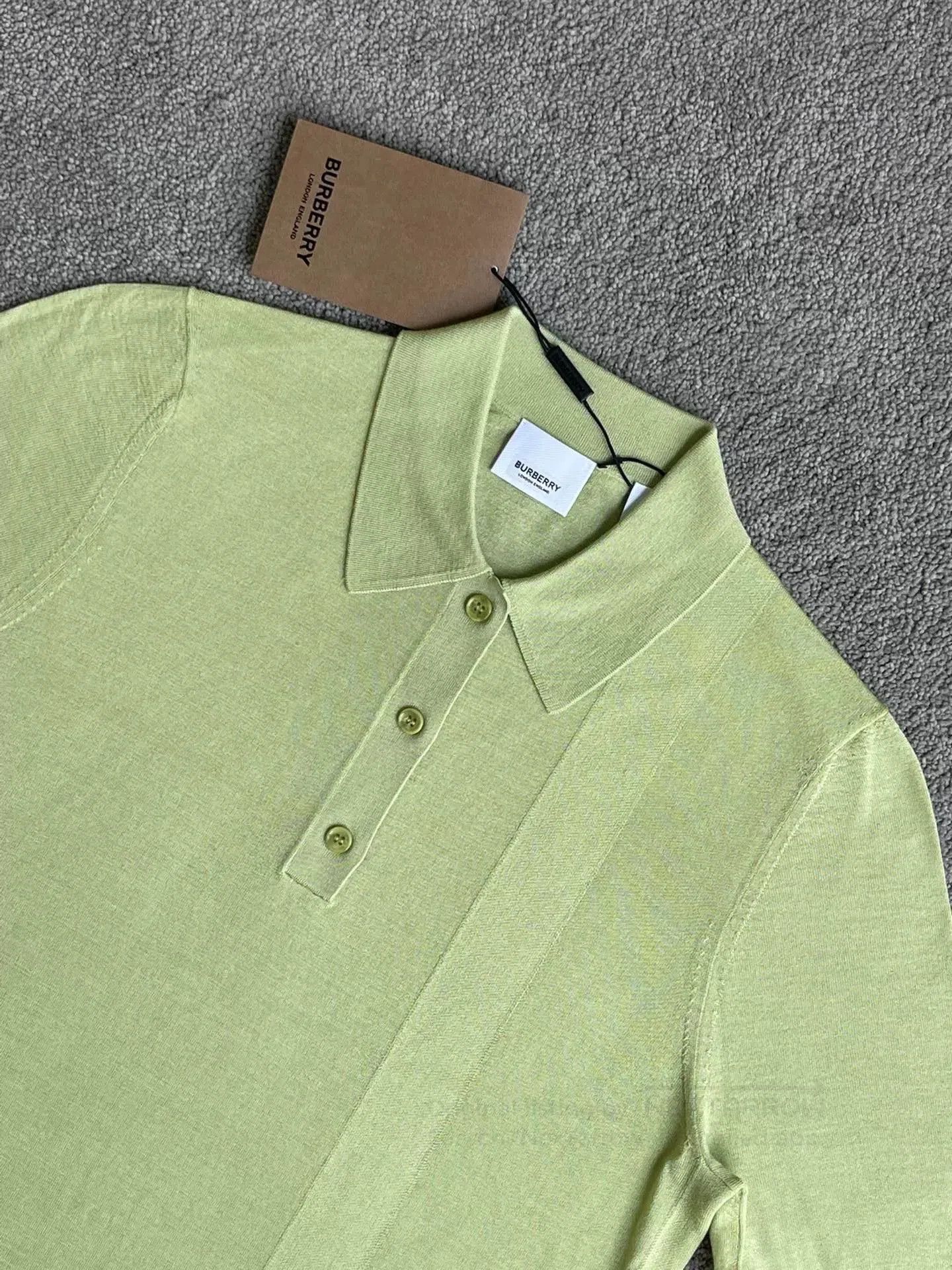 Burberry Burberry TB Logo Wool Polo. Size S / US 4 / IT 40 - 8 Thumbnail