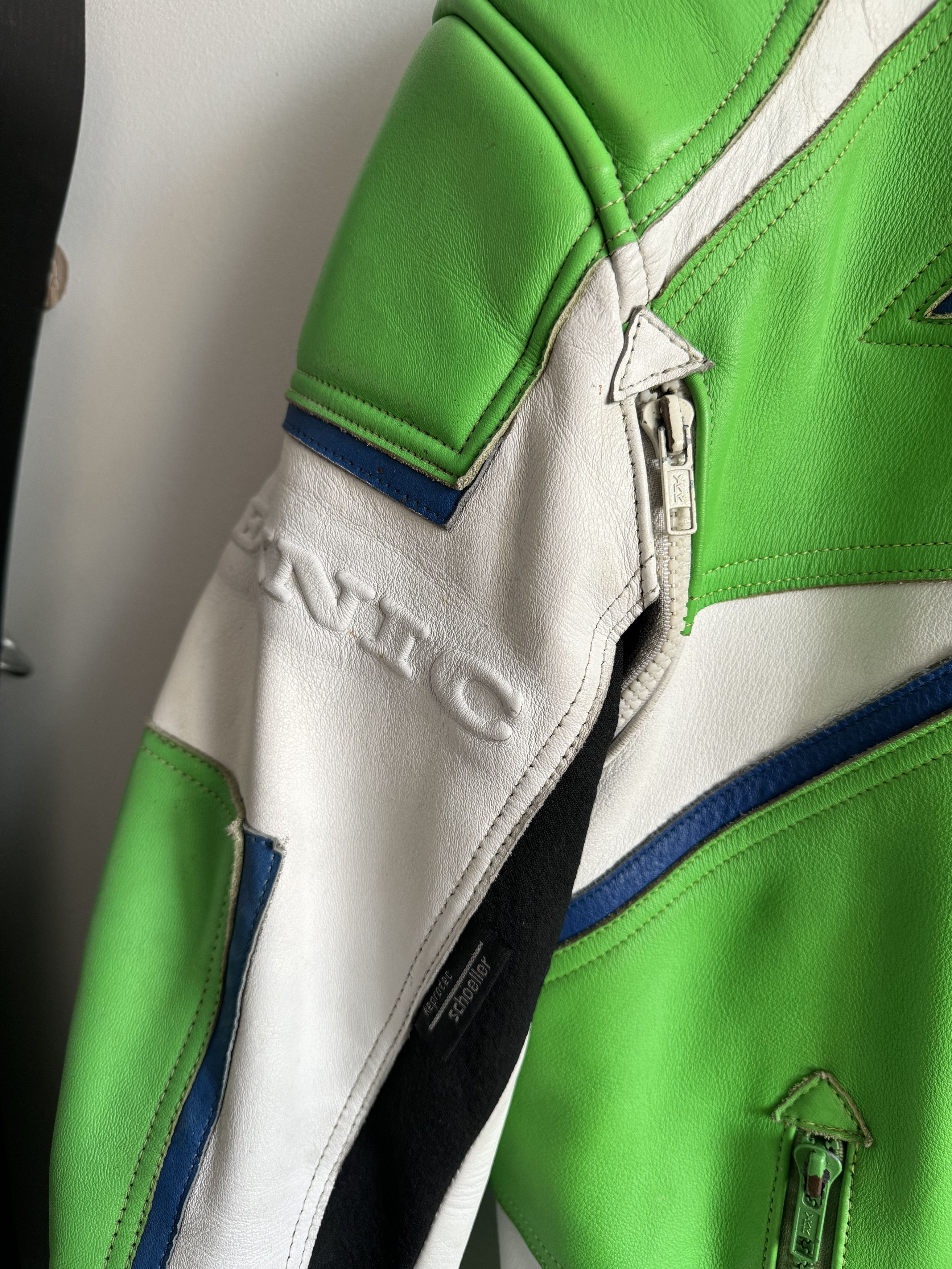 Vintage 90/00s Teknic Leather Biker Motor Jacker Size 42 Size US M / EU 48-50 / 2 - 4 Thumbnail