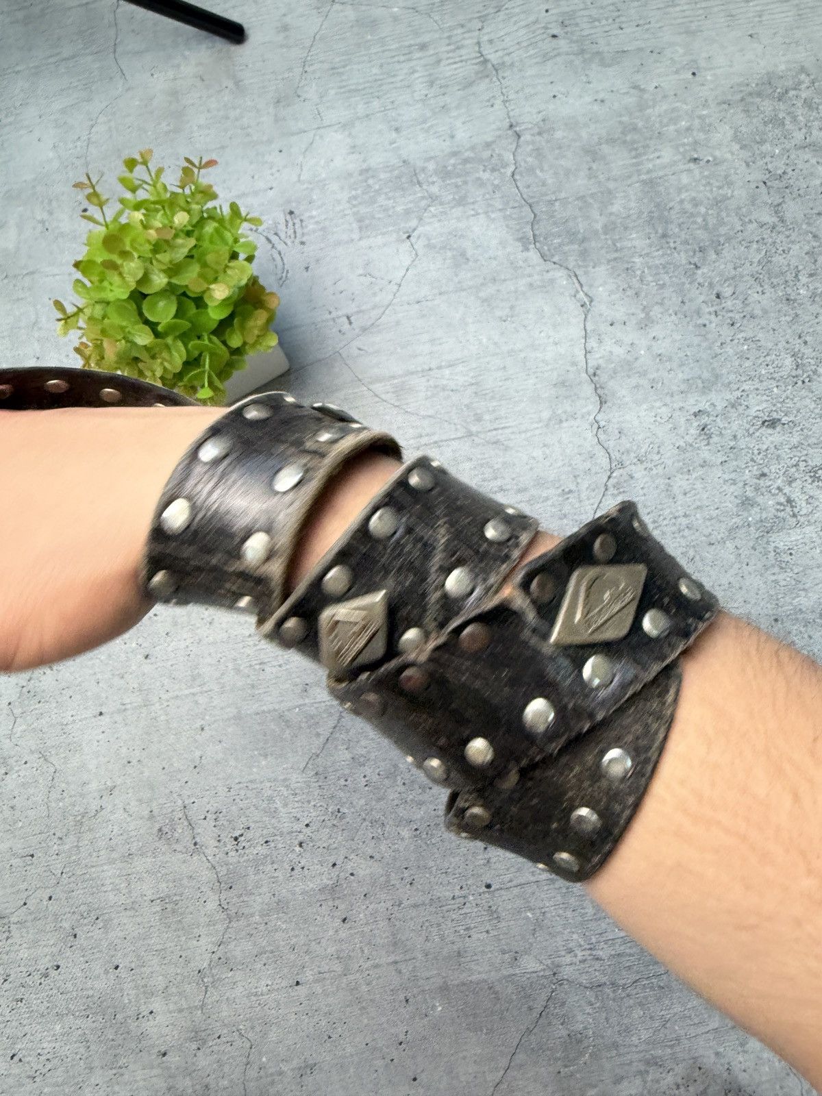 Japanese Brand Japanese Vintage Distressed Leather Y2K Belt Grunge Size ONE SIZE - 4 Thumbnail