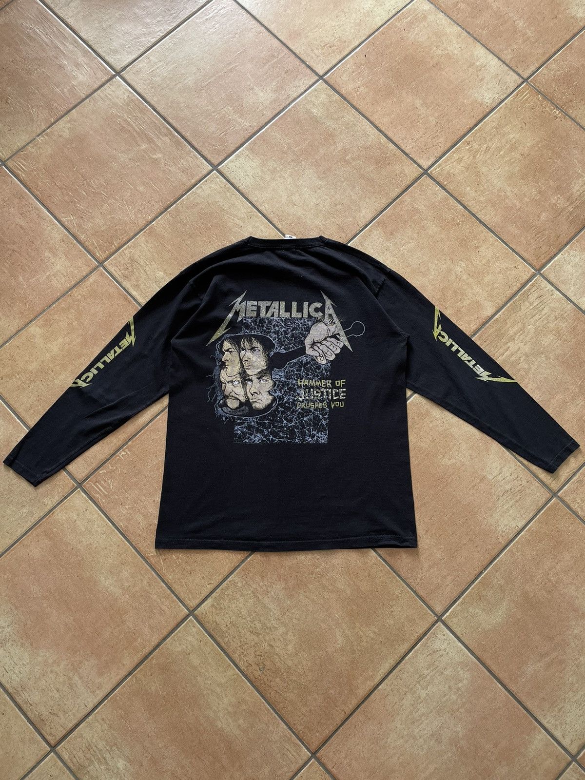 Band Tees Metallica Vintage Tour T shirt Medium Size US M / EU 48-50 / 2 - 1 Thumbnail