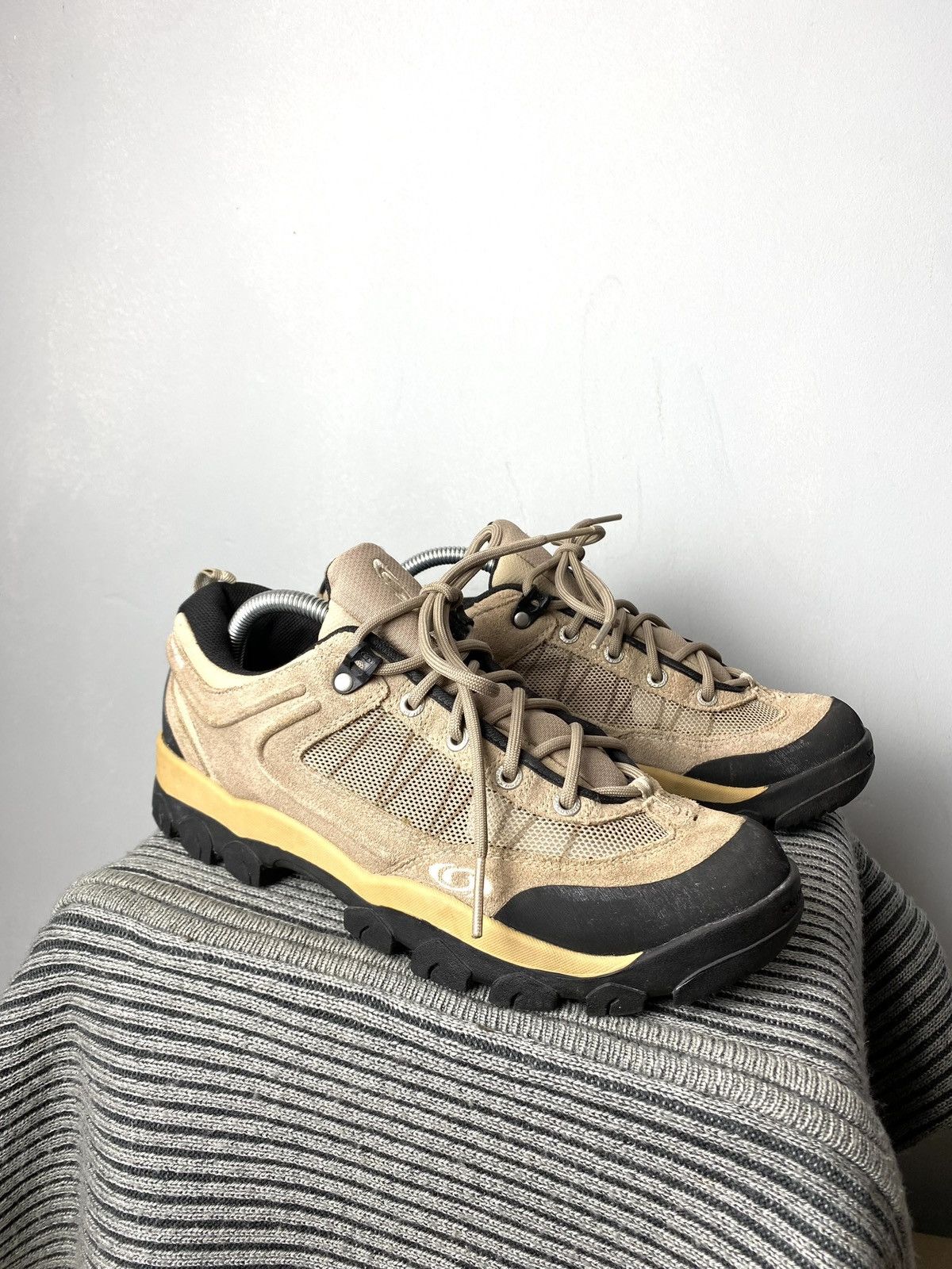 Salomon Rare! Vintage 2002 Salomon Hiking Tracking Sneakers Oakley Size US 9 / EU 42 - 10 Thumbnail