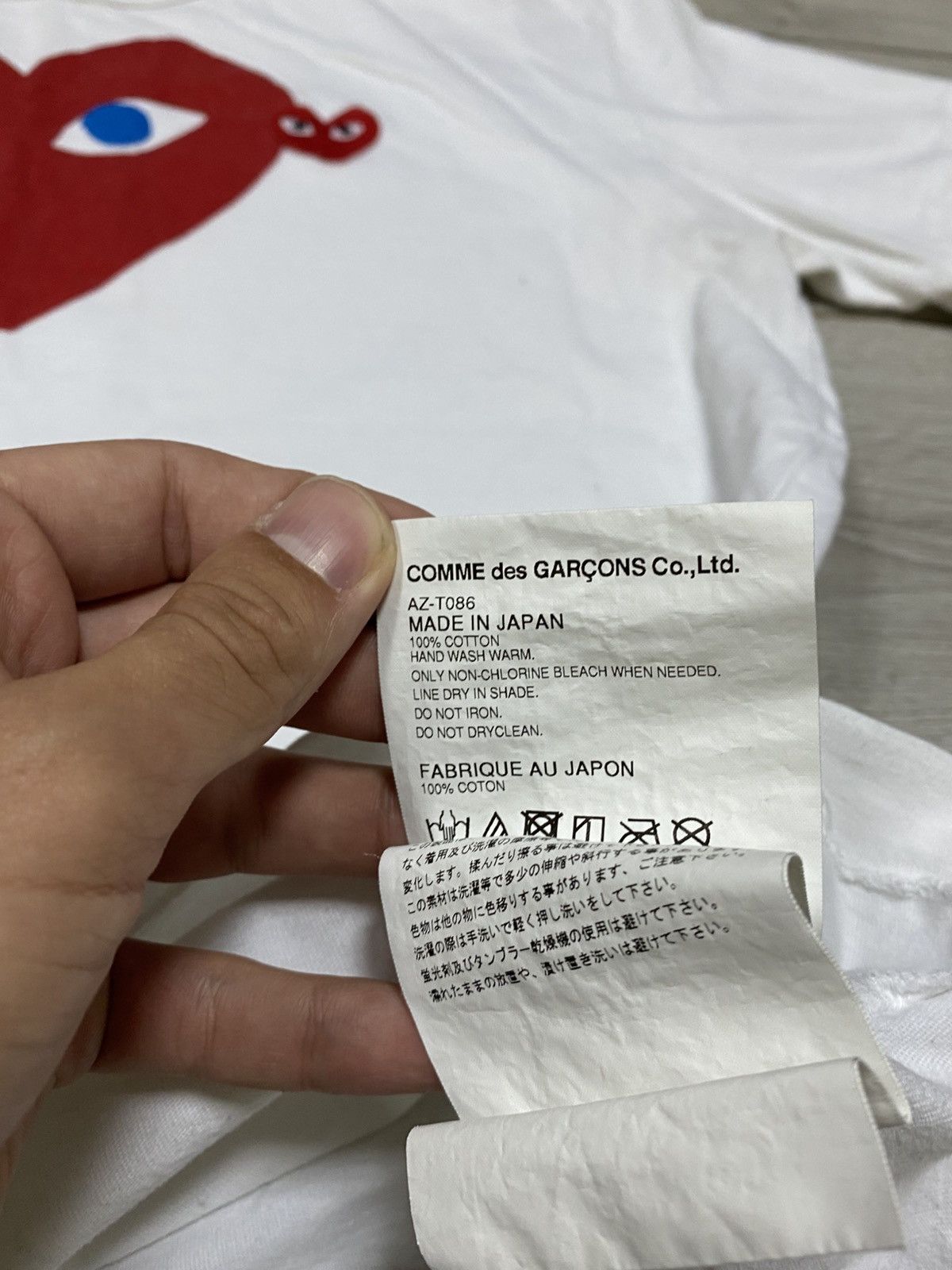 Comme des Garcons PLAY PLAY Comme des garçons vintage big heart Japanese t-shirt Size XL / US 12-14 / IT 48-50 - 7 Thumbnail