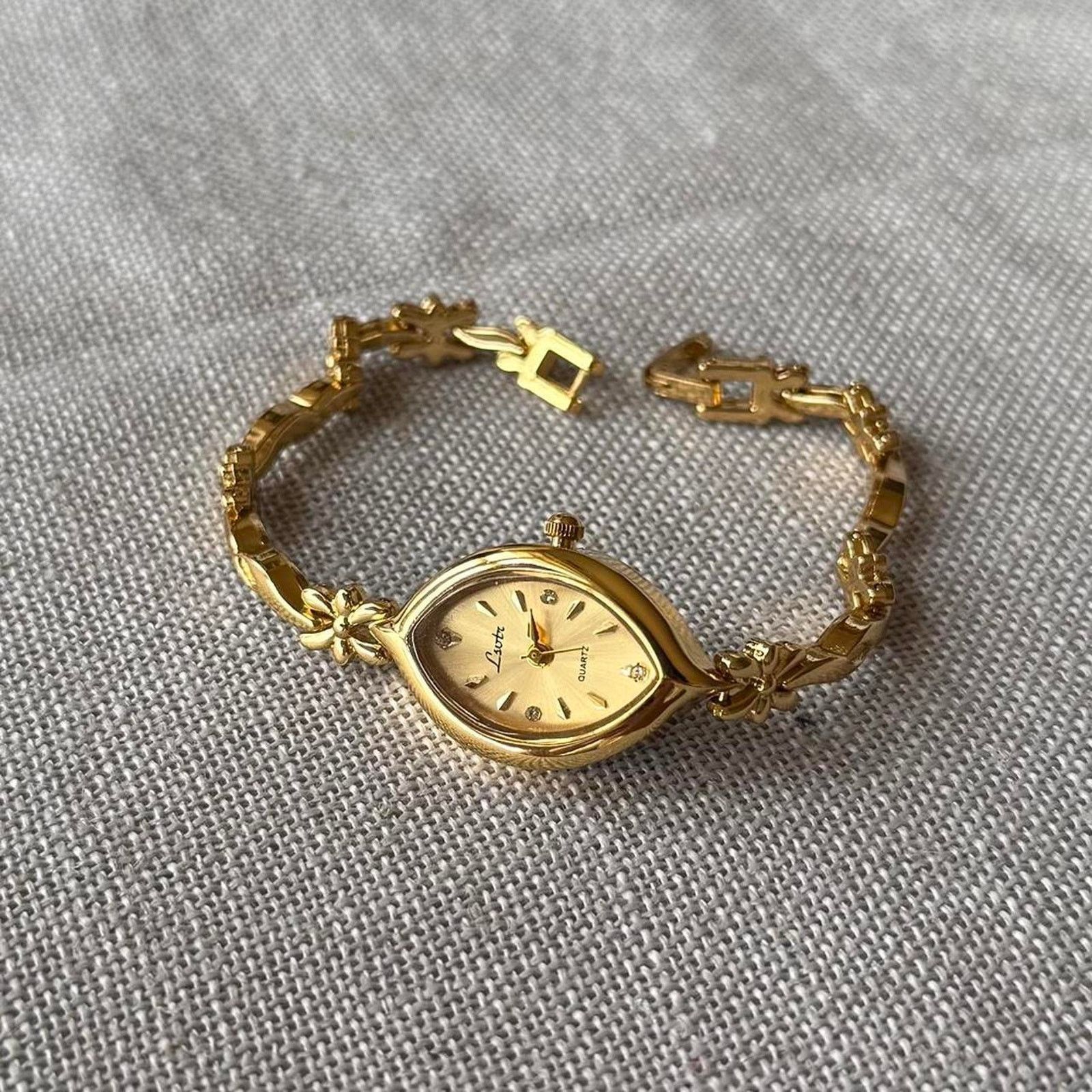 Other Elegant gold watch classic vintage WMNS Size ONE SIZE - 1 Thumbnail