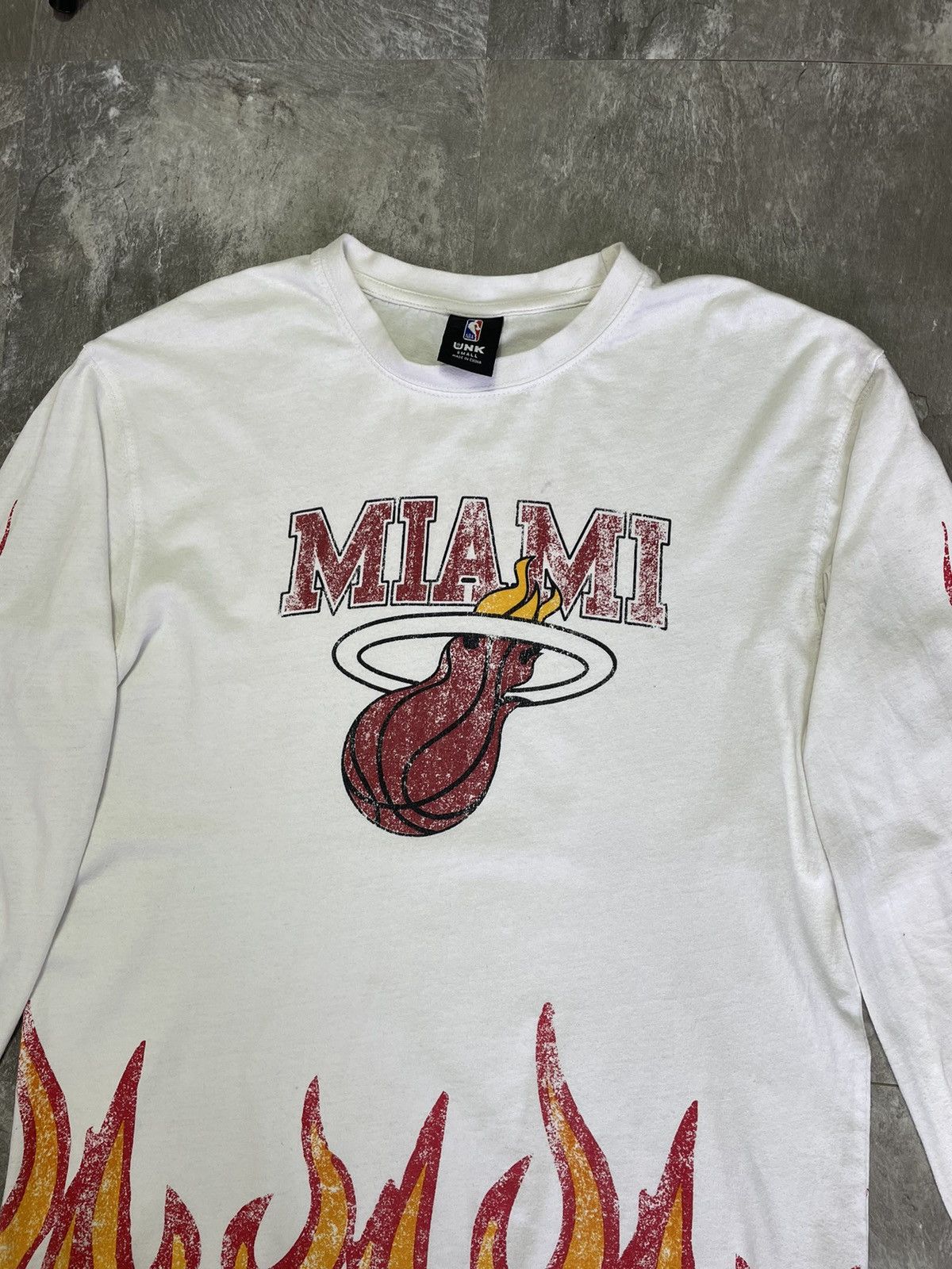 NBA Miami Heat Flames Long Sleeve Basketball Streetwear Fire Size US S / EU 44-46 / 1 - 2 Thumbnail