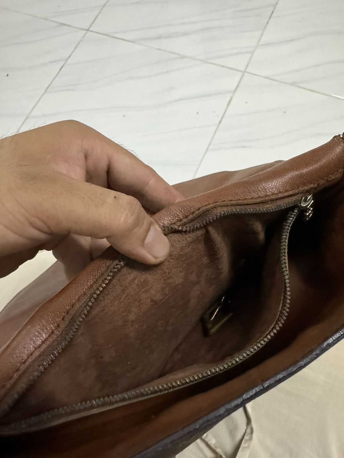 Louis Vuitton × Vintage Vintage Louis Vuitton Chantilly Swiss made shoulder bag Size ONE SIZE - 7 Thumbnail
