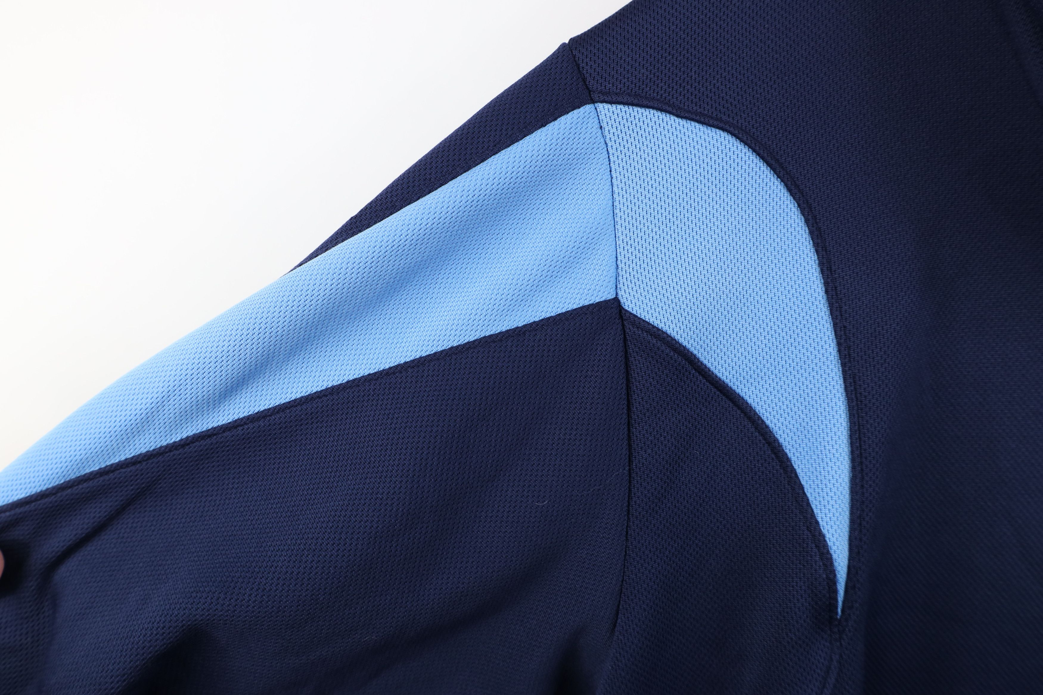 Reebok Vintage Reebok Tennessee Titans Football Hoodie Sweatshirt Size US L / EU 52-54 / 3 - 13 Thumbnail