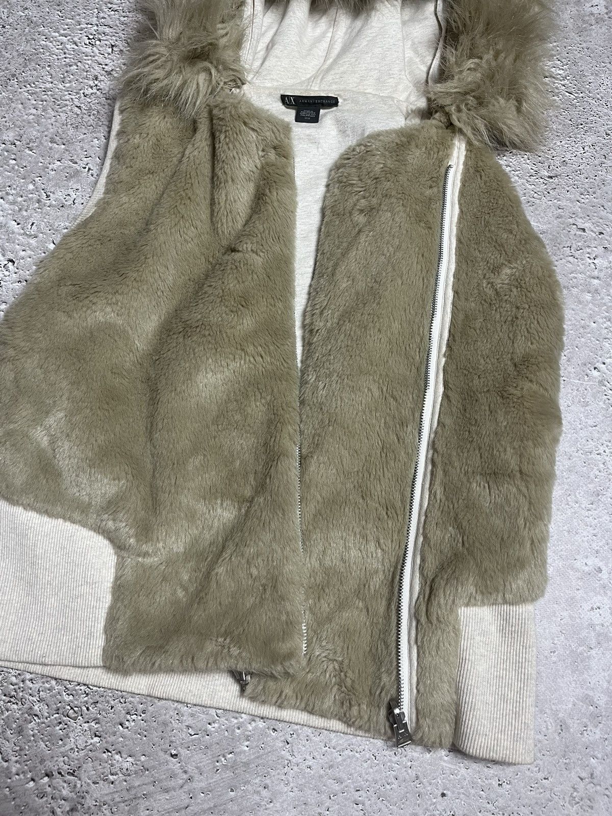 Armani × Armani Exchange Vintage Woman’s Armani Exchange Fur Faux Double Zip Vest Size M / US 6-8 / IT 42-44 - 5 Thumbnail