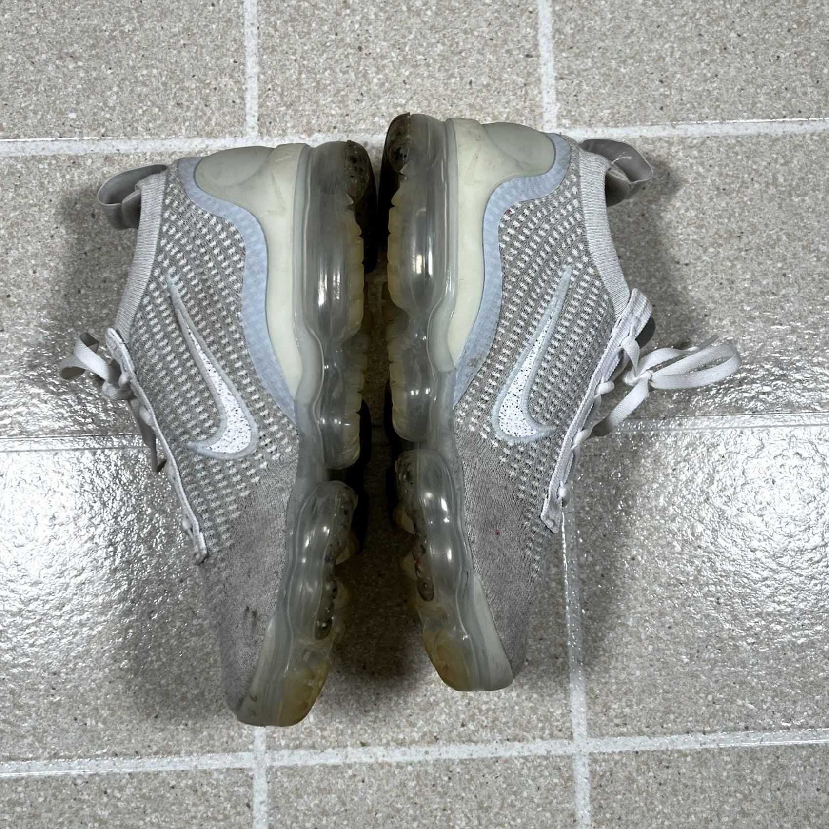 Nike Nike VaporMax 2021 Flyknit Sneakers Athletic Women Unisex Adults Sz 7.5 6 Shoes Gray Nike Air VaporMax 2021 Flyknit Pure Platinum Women's/Men's Shoes Size US 6 / IT 36 - 8 Thumbnail
