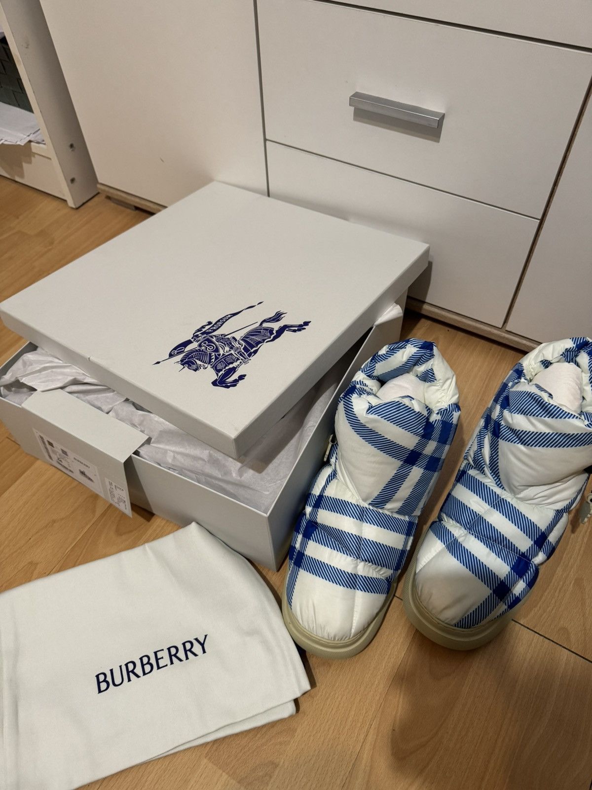 Burberry Burberry pillow boot size 44 Size US 10 / EU 43 - 6 Thumbnail