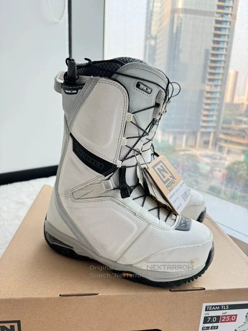 Anonymous Club Nitro Team TLS Snowboard Boots White. Size US 7 / EU 40 - 2 Thumbnail