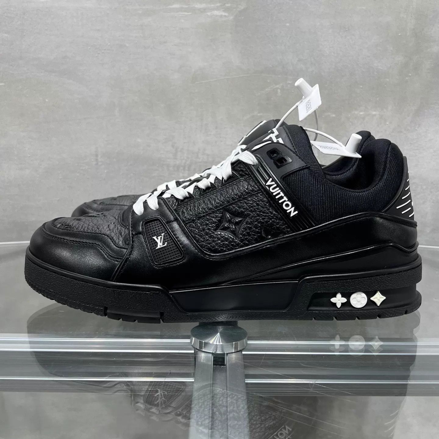 Louis Vuitton Louis Vuitton Trainer Black UK8 42 Size US 9 / EU 42 - 3 Thumbnail