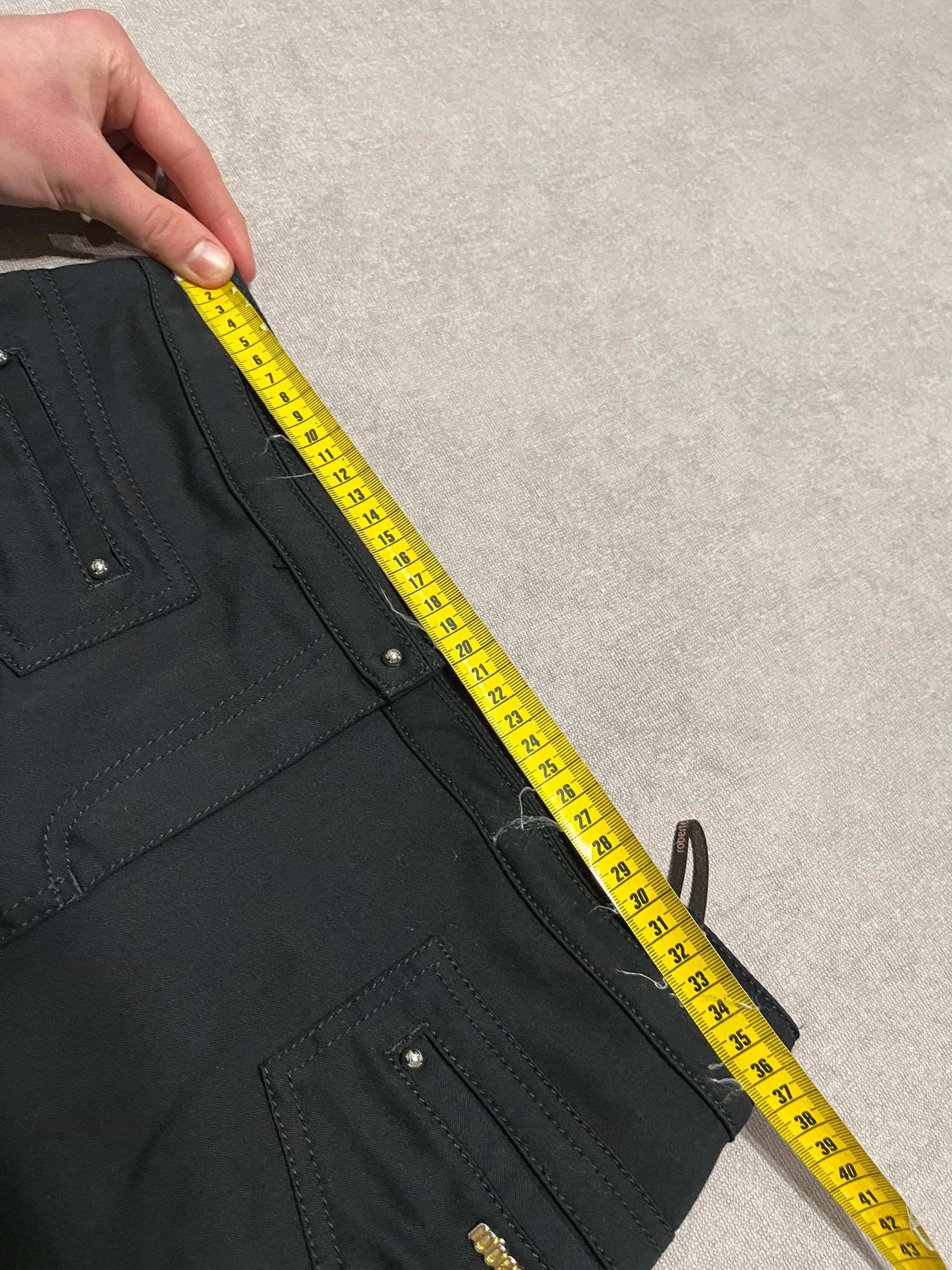 Roberto Cavalli Roberto Cavalli Women`s Black Logo Skirt Vintage Just Sz 40 Size 27" / US 4 / IT 40 - 16 Thumbnail