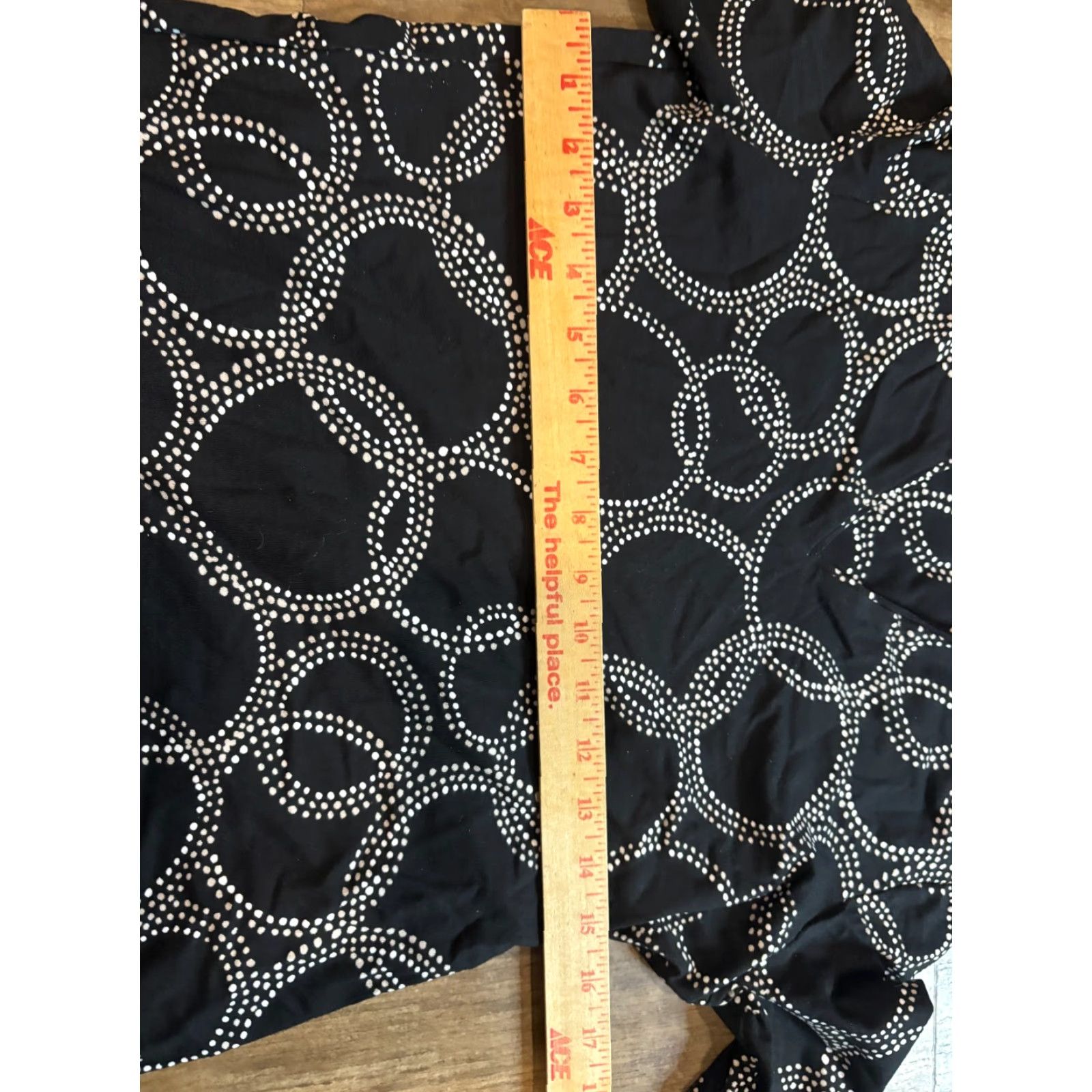 Vintage Chico's Shirt Womens Size 0 Black Circle Pattern Long Sleeve Top Rayon Spandex Blouse Size XS / US 0-2 / IT 36-38 - 4 Thumbnail