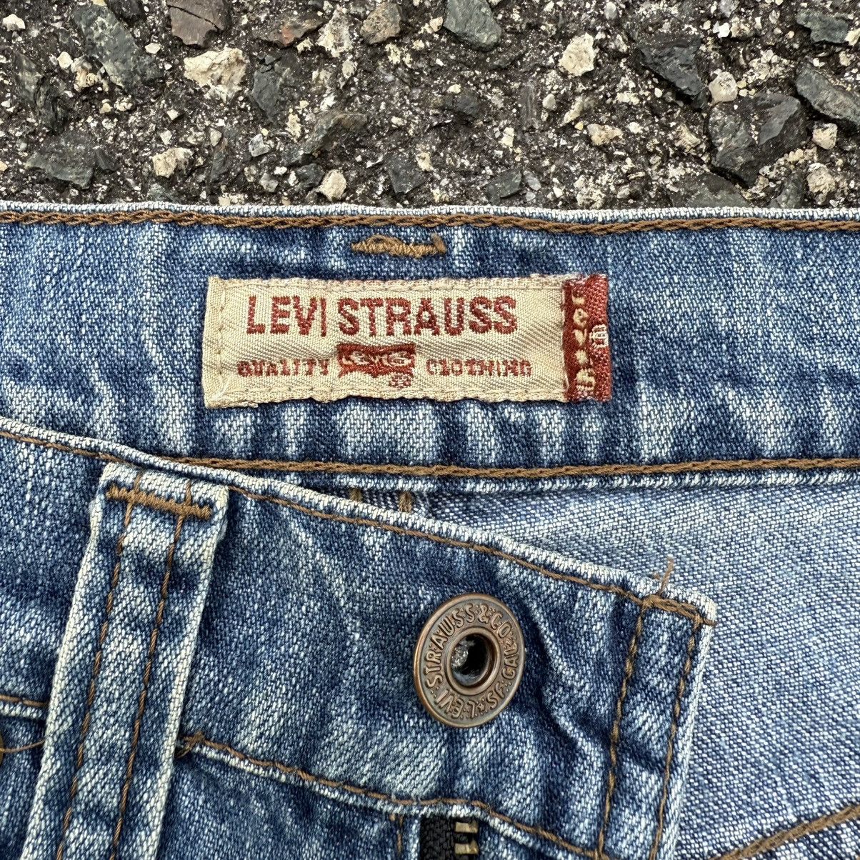 Levi's Vintage Clothing VINTAGE LEVI'S STRAUS FADED RIPPEP DENIM JEAN PANTS Size US 32 / EU 48 - 10 Thumbnail