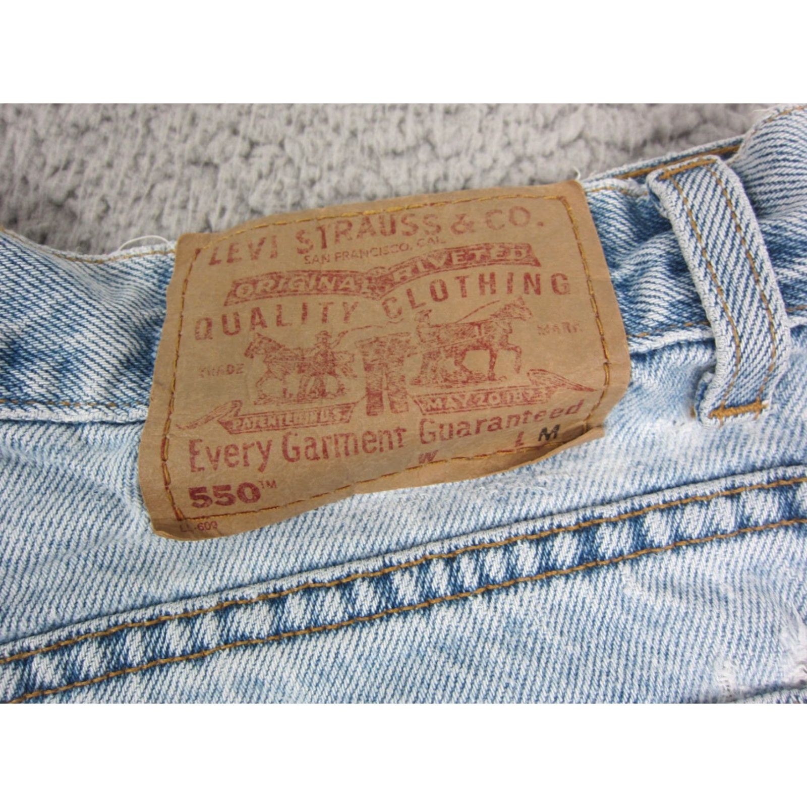 Levi's VINTAGE Levi's 550 Jeans Teens W29 L29 13 JR Blue Tapered Relaxed Fit Denim 90s Jeans Mens Womens Boys Girls Size US 29 - 3 Thumbnail