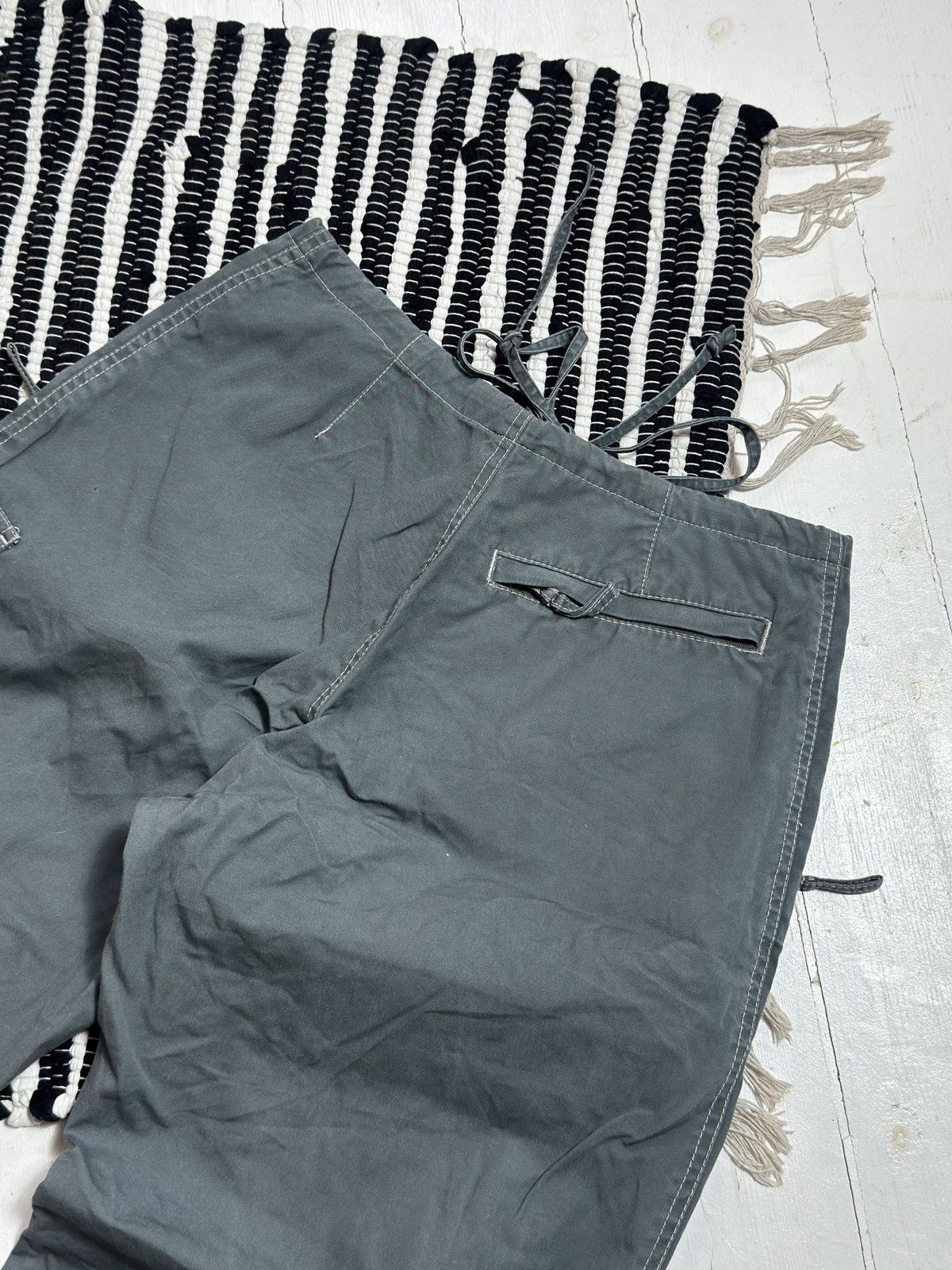 Bench VINTAGE BENCH BIG LOGO 2000s PARACHUTE GORPCORE PANTS Size 28" / US 6 / IT 42 - 10 Thumbnail