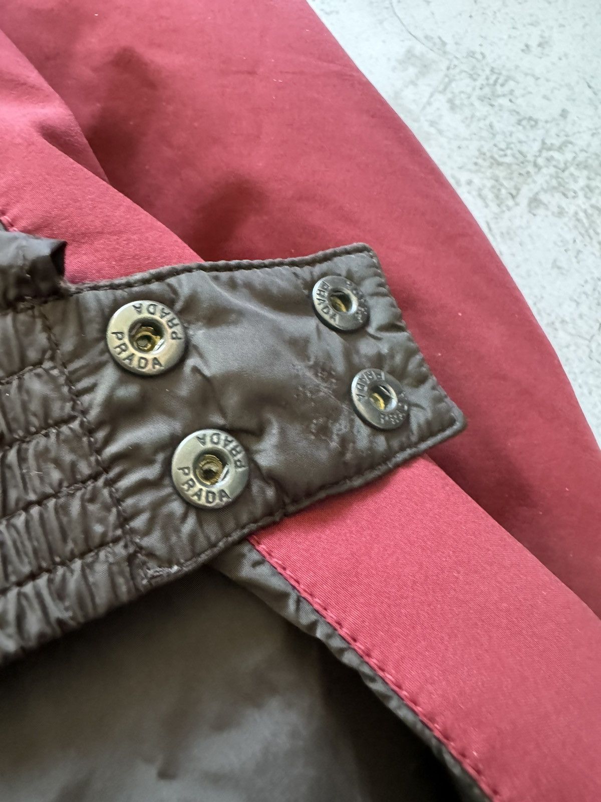 Prada Prada red tab Gore-Tex jacket SGV7A Size US L / EU 52-54 / 3 - 14 Thumbnail