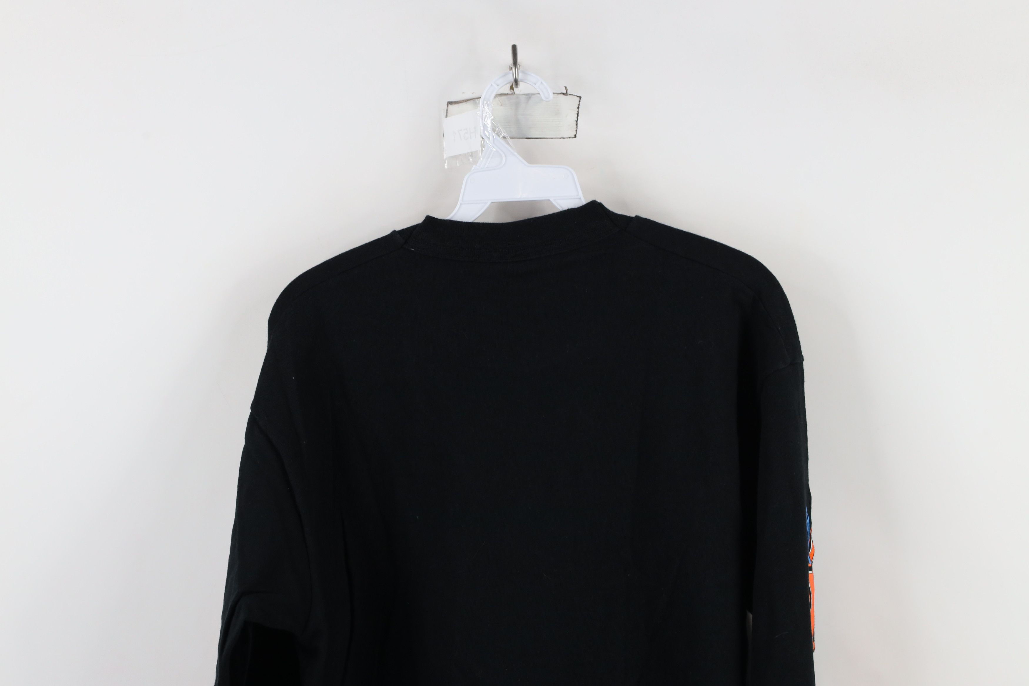 Vintage Vintage 90s Looney Tunes Football Long Sleeve T-Shirt USA Size US M / EU 48-50 / 2 - 11 Thumbnail