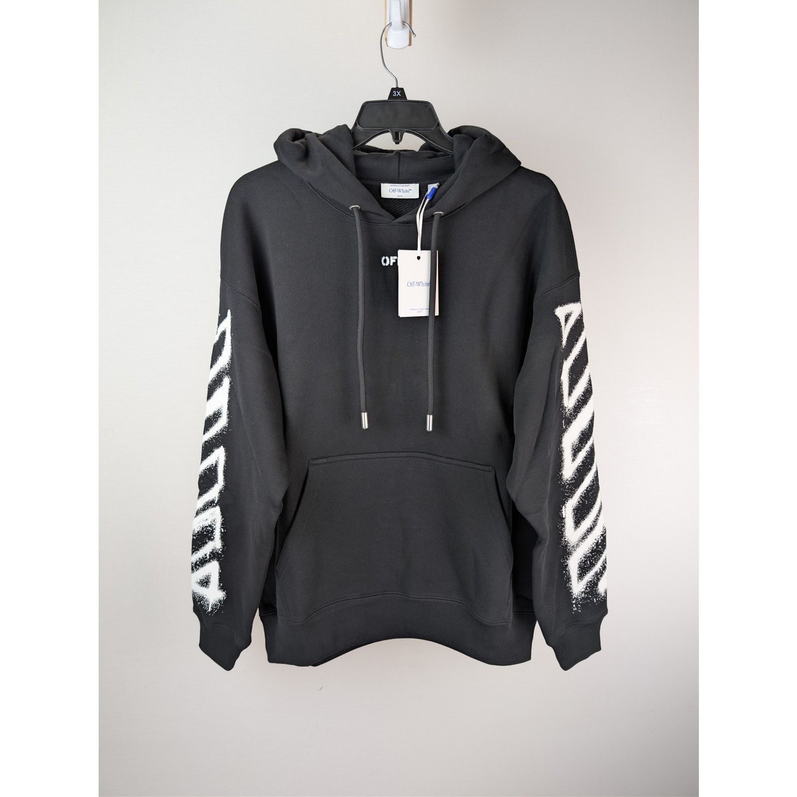 Off-White o1rshd1 Spray Can Arrow Skate Hoodie in Black Size US L / EU 52-54 / 3 - 3 Thumbnail