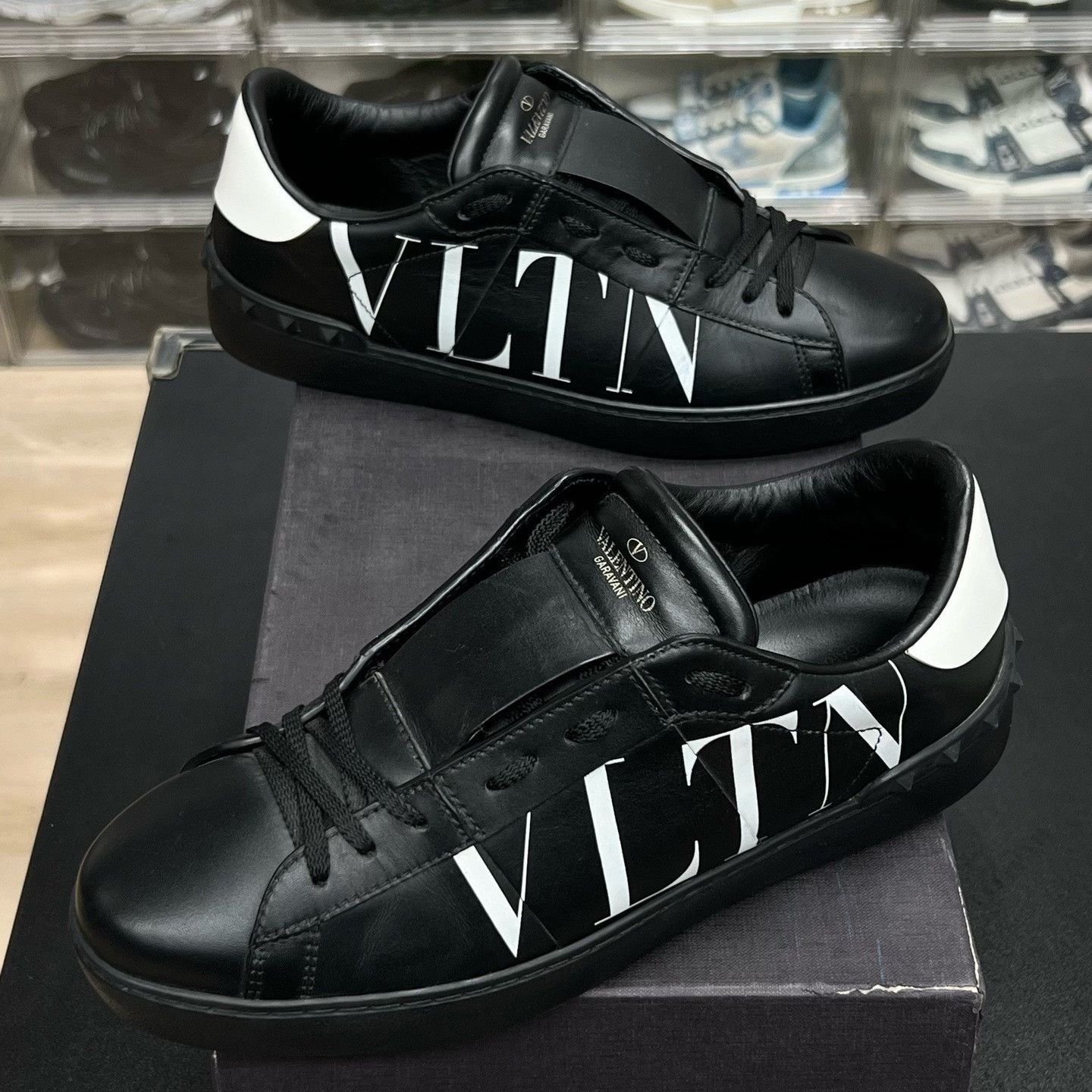 Valentino Valentino Black Shoes Low Top High Top Size US 8 / EU 41 - 1 Thumbnail