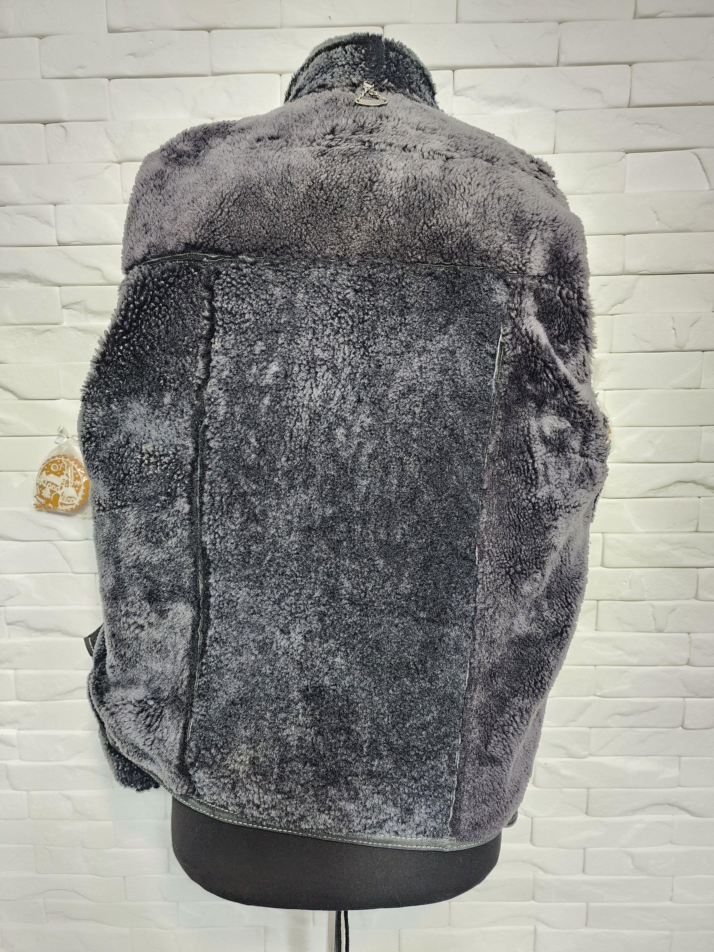 Furla Men's Black Sheepskin Coat: Genuine Fur Jacket with Zipper Size US L / EU 52-54 / 3 - 8 Thumbnail