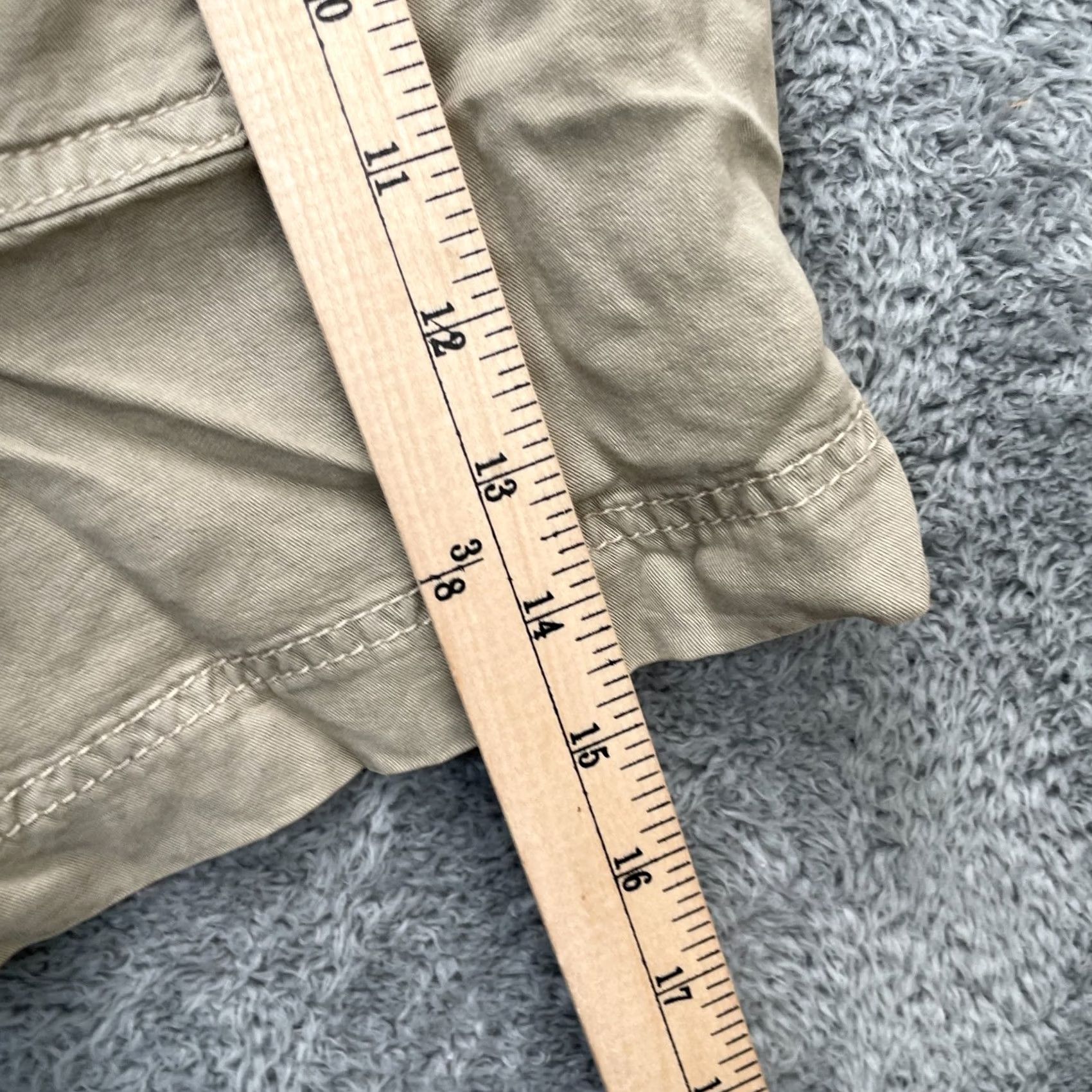 American Eagle Outfitters American Eagle Outfitters Shorts Womens 16 Beige Chino High Waisted Golf Preppy Rise High Inseam 5 in Regular Size 16 Vintage Size 38" / US 16 / IT 52 - 6 Thumbnail