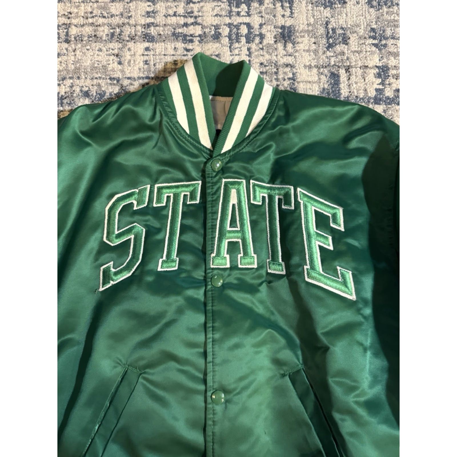 Starter VINTAGE Michigan State Spartans Green Satin Starter Jacket M NCAA OFFICIAL Bomber Jacket Mens 80s College Sports Satin Lined Pockets Size US M / EU 48-50 / 2 - 2 Thumbnail