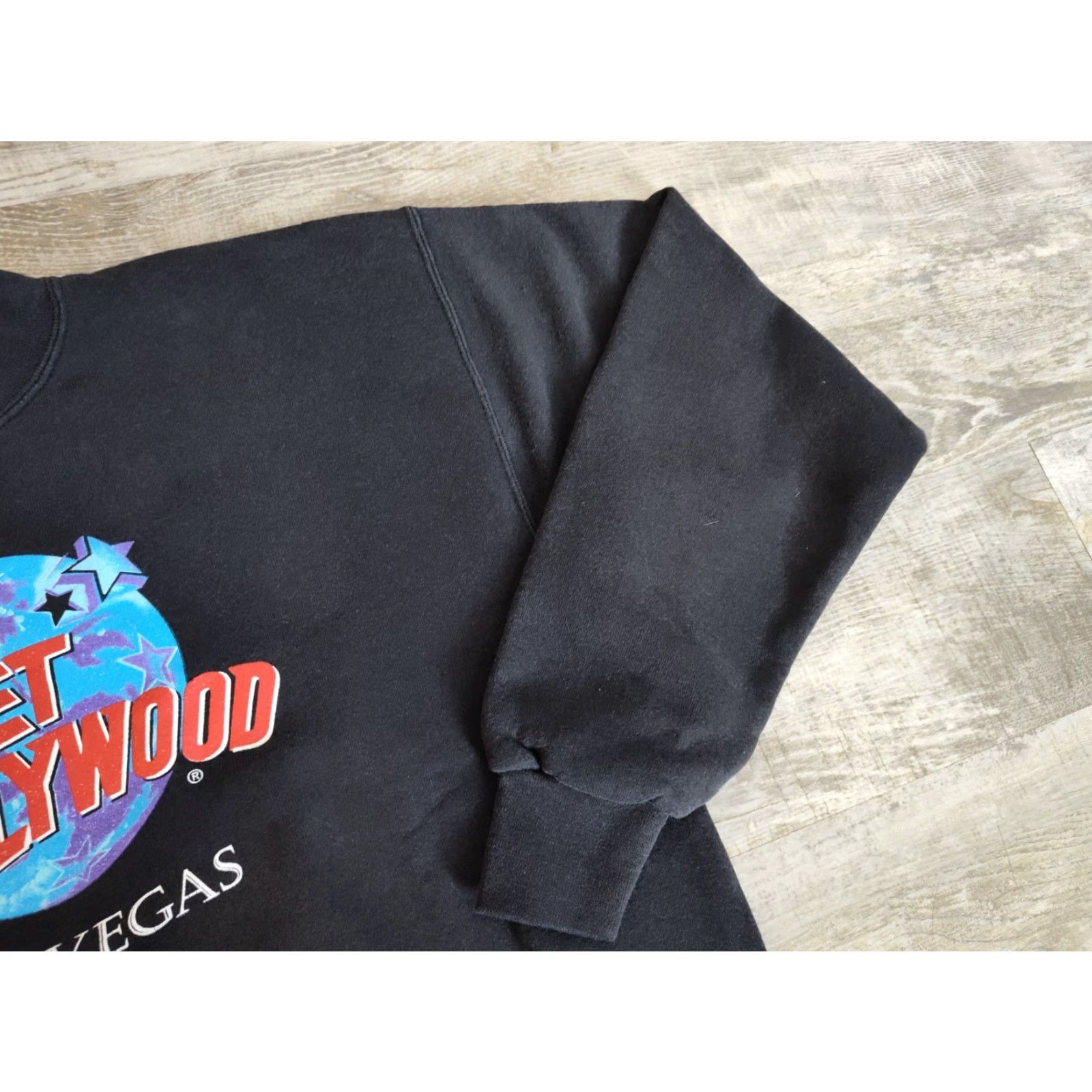 Planet Hollywood Vintage Planet Hollywood Sweatshirt L Black Spell Out Las Vegas Fleece USA Made Size US L / EU 52-54 / 3 - 3 Thumbnail