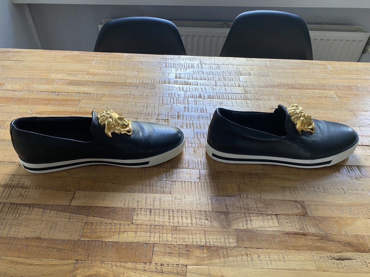 Versace Versace Medusa Slip-On Sneakers Size US 9 / EU 42 - 2 Thumbnail