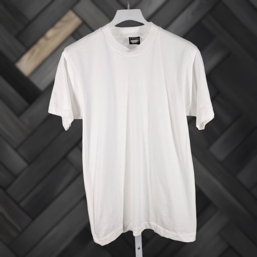 Vintage VINTAGE Screen Stars Best Blank T-Shirt White Single Stitch 50/50 USA M 18x24 Mens Women Unisex Basic Tee 80s 90s Size US M / EU 48-50 / 2 - 1 Thumbnail