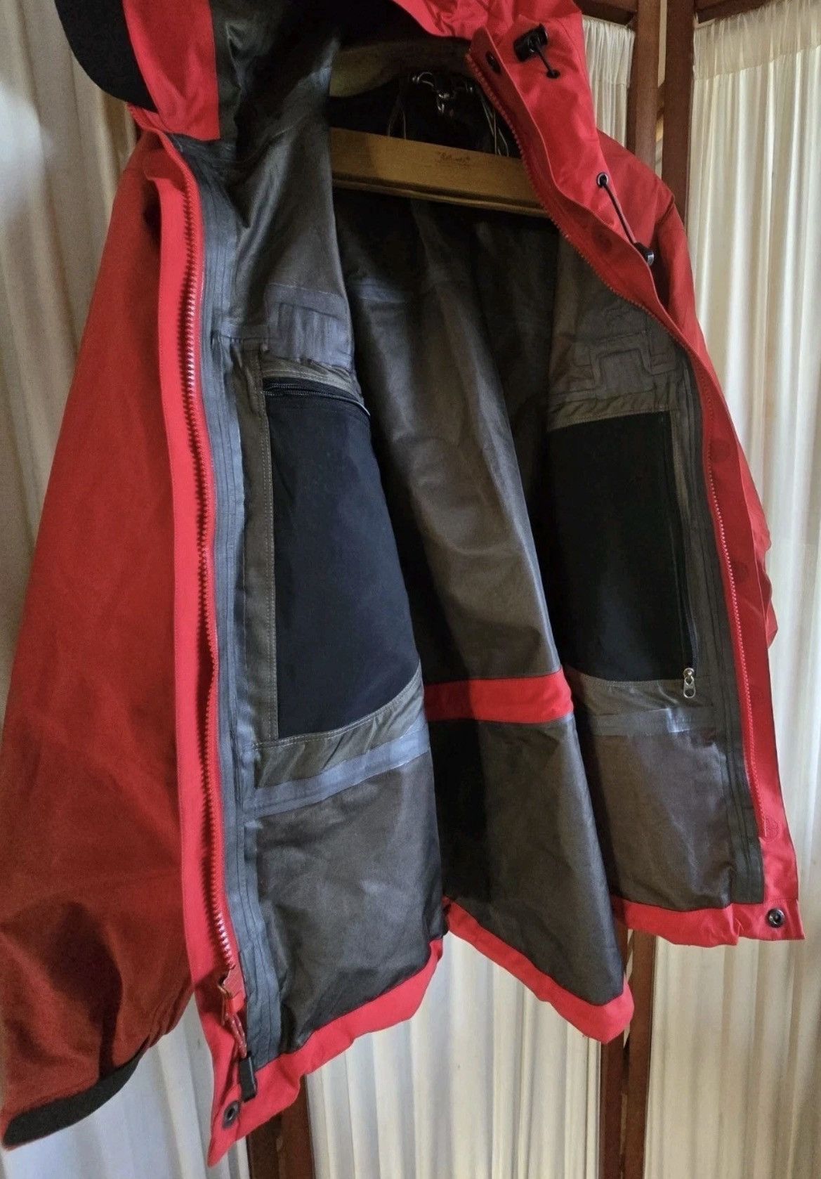 Arc'teryx Arc’teryx Alpha SV First Edition Gold Label 1999 Red XL EUC Size US XL / EU 56 / 4 - 13 Thumbnail
