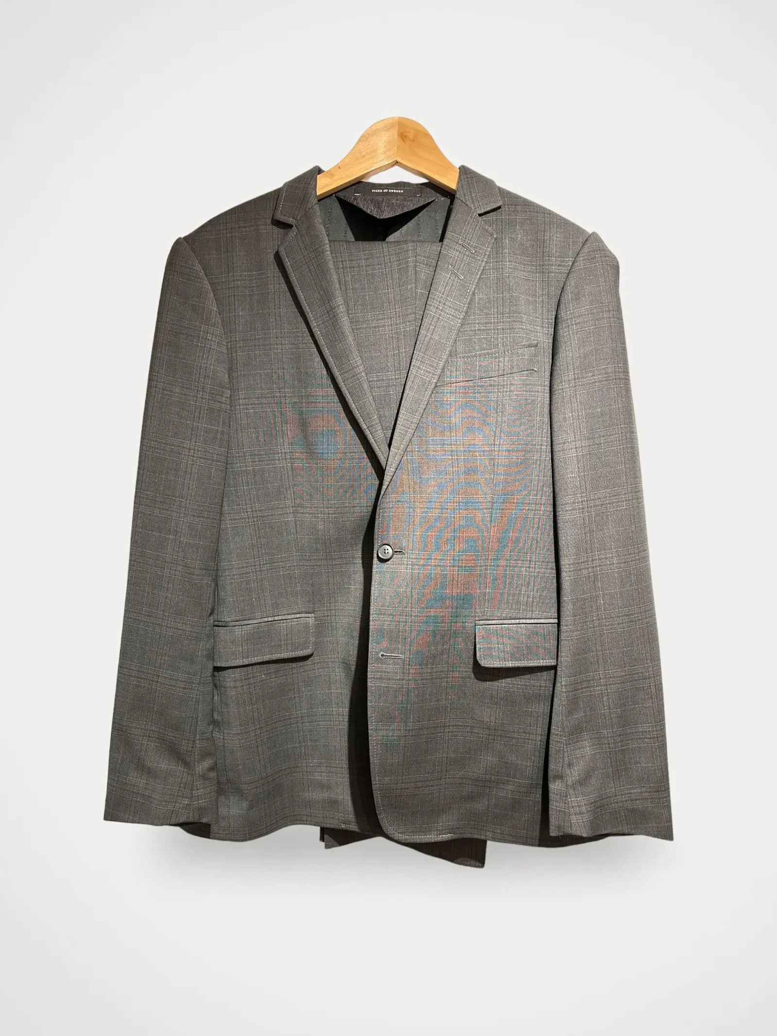 image of Tiger Of Sweden Suit in Grey, Men's (Size 50R)