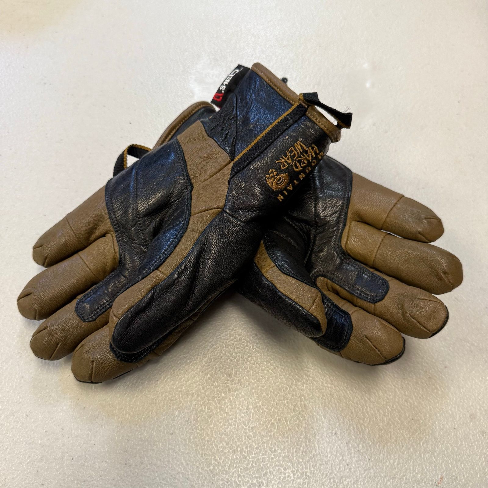 Mountain Hardwear MOUNTAIN HARDWEAR RARE UNISEX SIZE XS GOAT SKIN SNOW GLOVE Size ONE SIZE - 2 Thumbnail