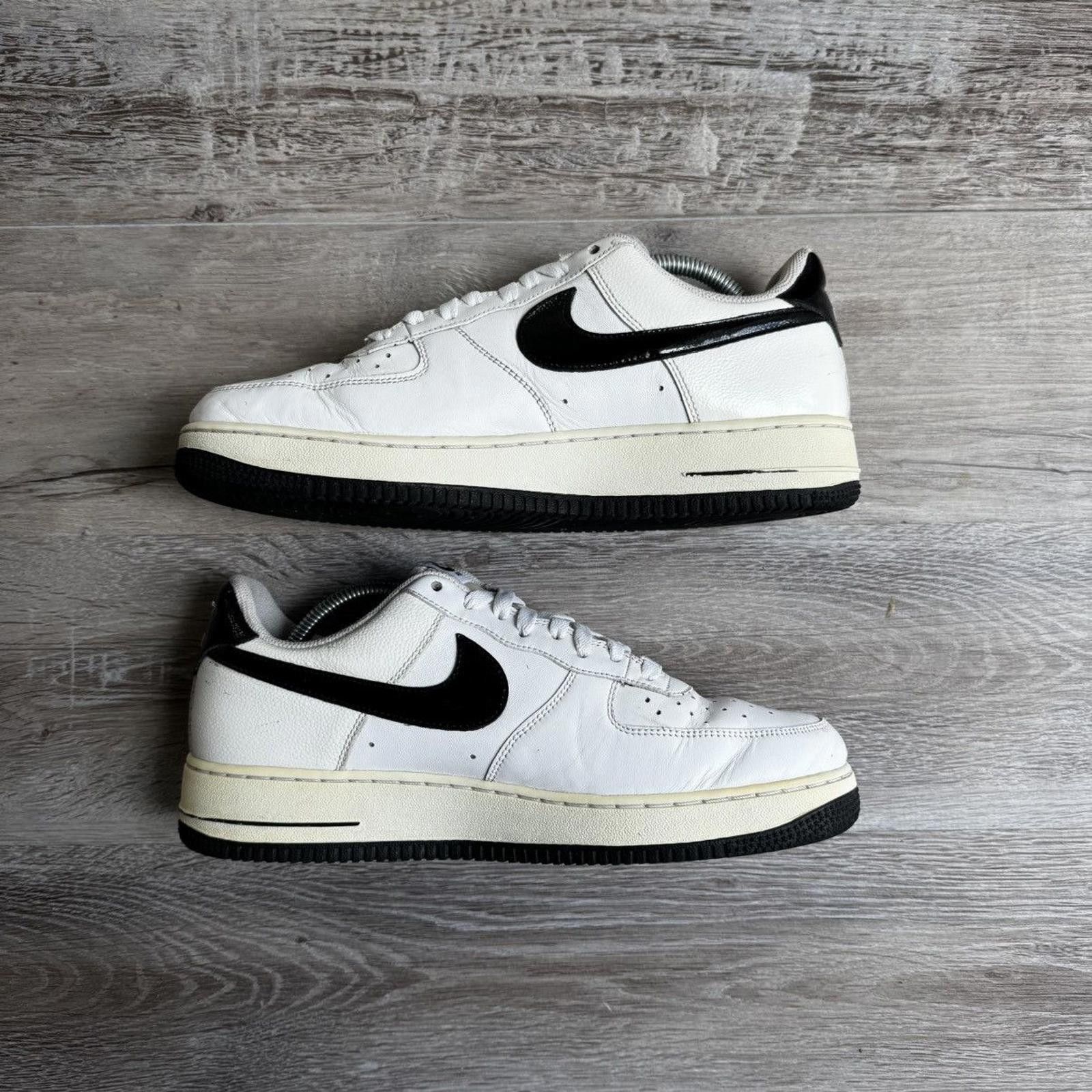 Nike NIKE • VNTG Air Force 1 '07 "White/Black" (10M) Size US 10 / EU 43 - 3 Thumbnail