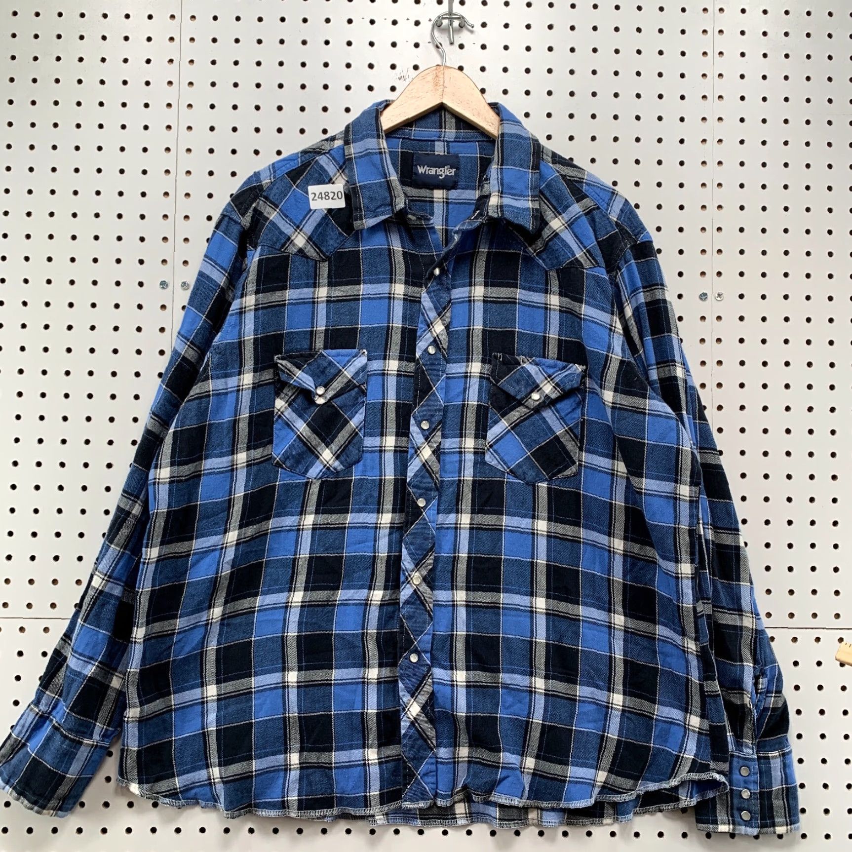 Wrangler VINTAGE Wrangler Western Plaid Shirt Mens 2XL Blue Black Long Sleeve 25.5x31 Wrangler Pearl Snap Plaid Shirt blue Black Long Sleeve Adult 2XL 25.5x31 Size US XXL / EU 58 / 5 - 2 Thumbnail