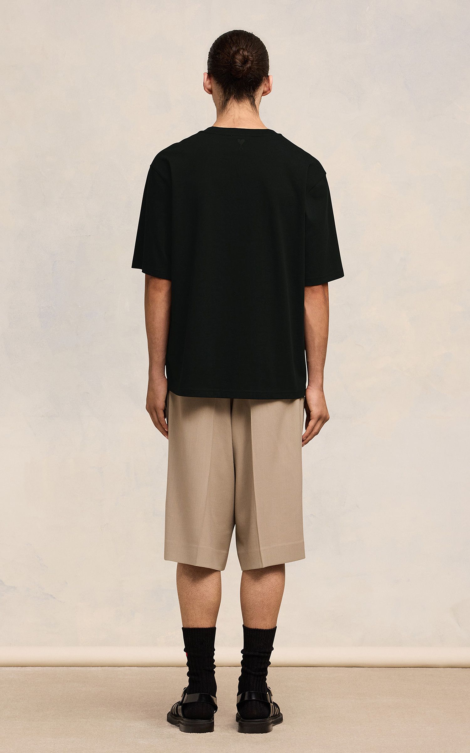 AMI o1s22i1n0925 Unisex Organic Cotton T-Shirt in Black Size US S / EU 44-46 / 1 - 9 Thumbnail