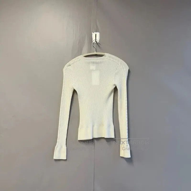 Chanel Chanel White Wool Pullover Sweater . Size M / US 6-8 / IT 42-44 - 2 Thumbnail