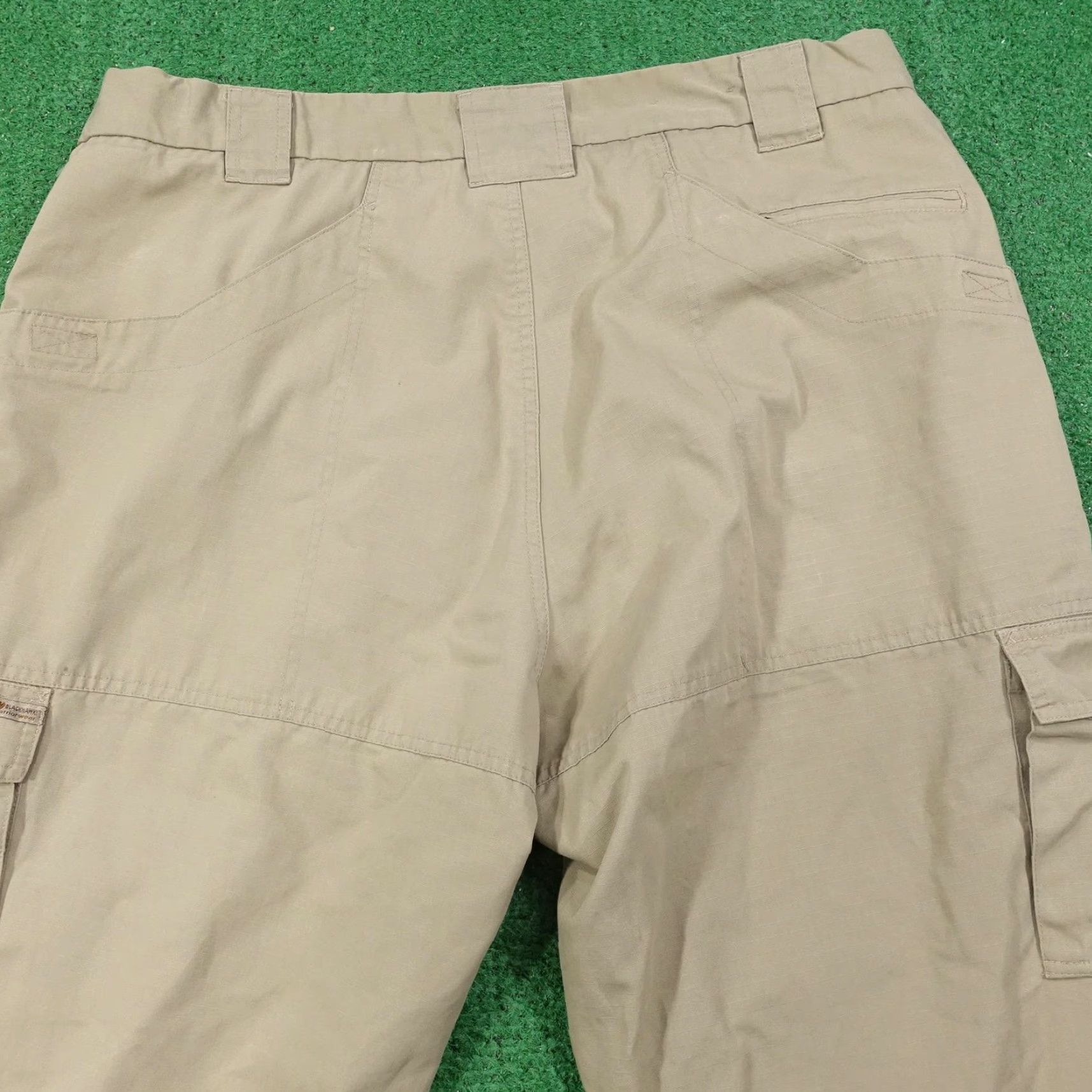 Vintage BLACKHAWK! Warrior Wear Pants Mens 42x34 Khaki Tactical Cargo Multi Pocket Pants Adjustable Pockets Workwear Mens Size US 42 / EU 58 - 5 Thumbnail