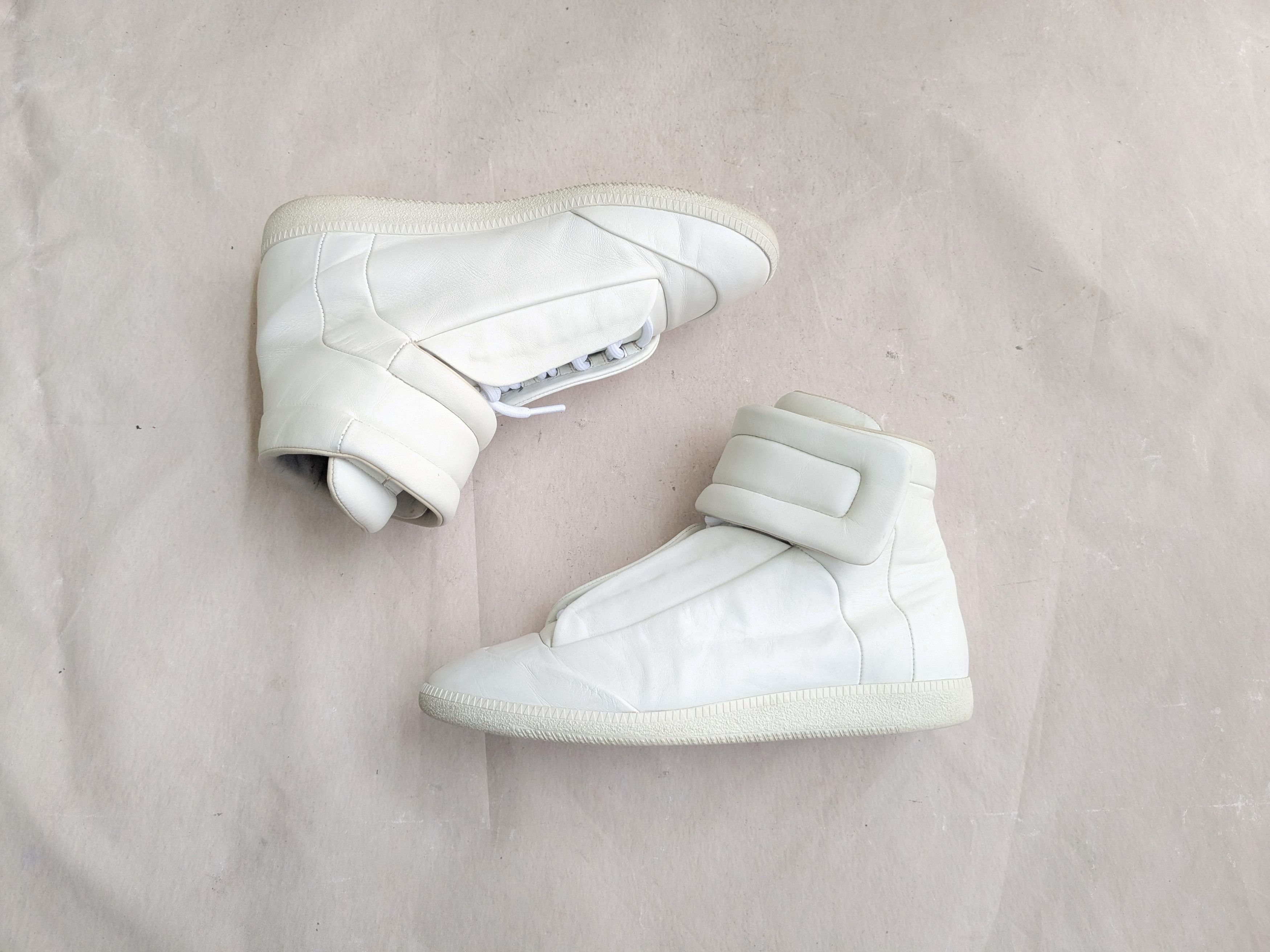 靴 uuuMaison Martin Margiela Futurehigh Maison Martin Margiela Red Leather Future High Tops Sneakers Men's