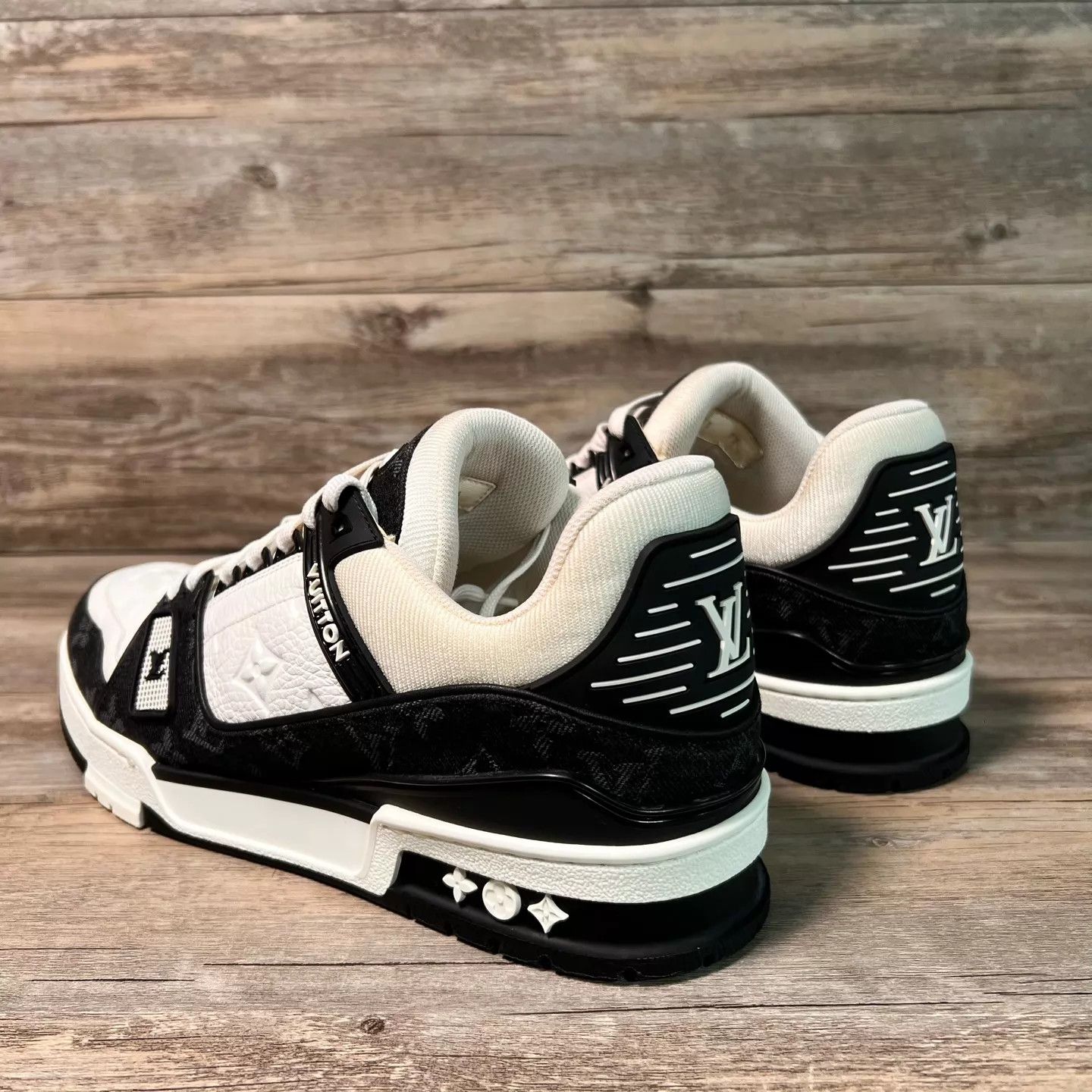 Louis Vuitton Men's LV Trainer Black White Panda Denim UK7.5/41.5 Size US 8.5 / EU 41-42 - 4 Thumbnail