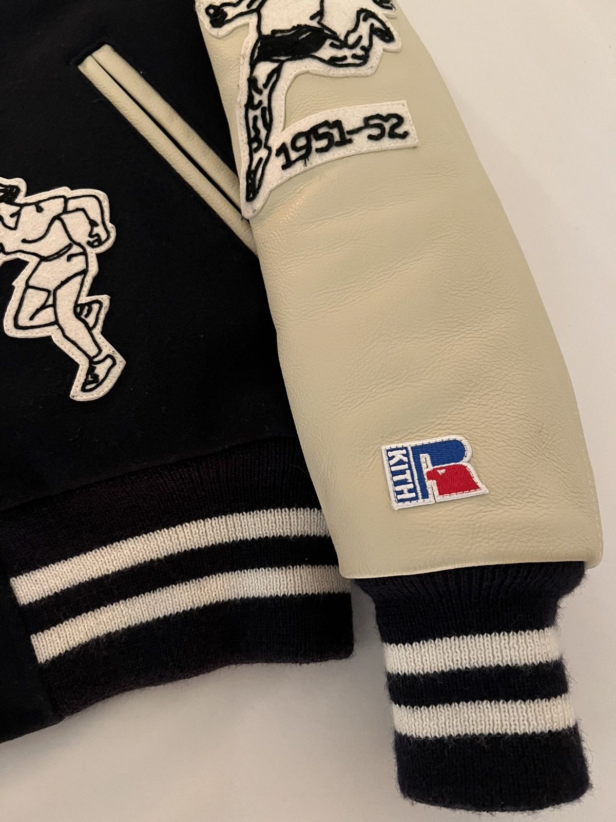 Kith × Russell Athletic Kith Russell Athletic CUNY Queens College Golden Bear Jacket Size US S / EU 44-46 / 1 - 7 Thumbnail